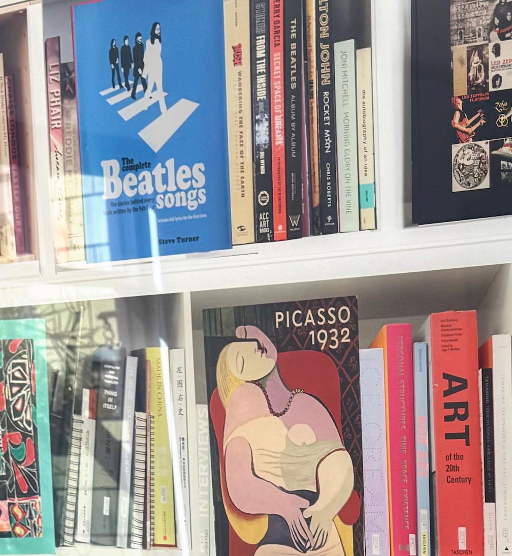 Bookscape Photography, Records, RAFF DM 25, Ed. di 5, di Max Steven Grossman in vendita 7