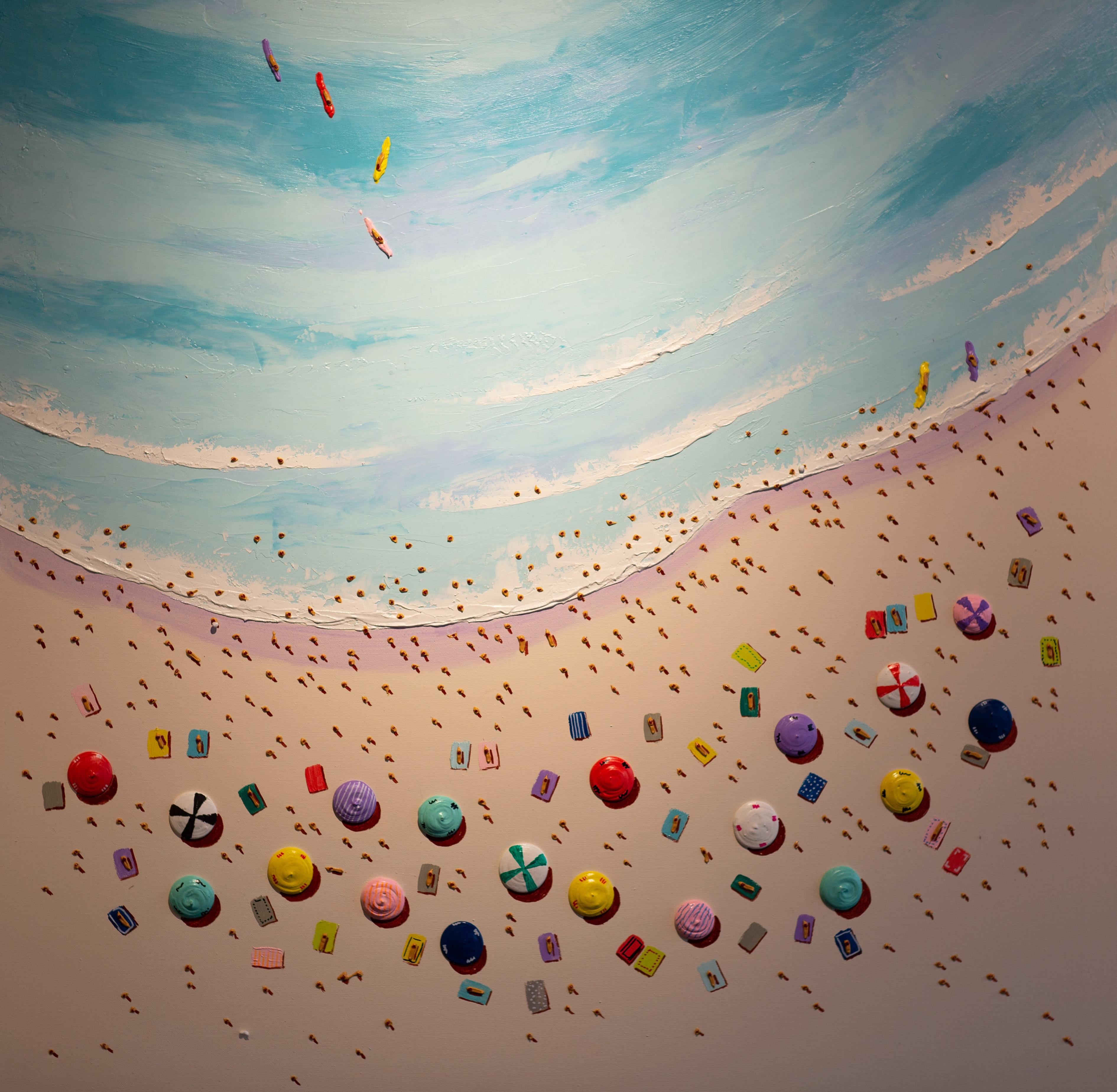 Figurative Painting Max Todd - « Sunny Saturdays », peinture contemporaine colorée de bord de mer représentant des personnages et des parapluies