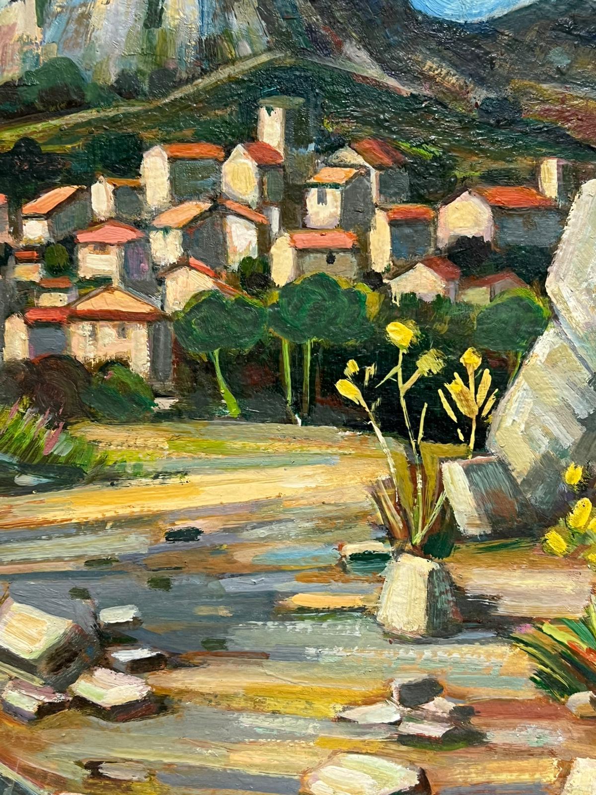 Un village rustique sous une ancienne The Fortress au sommet d'une colline Peinture à l'huile française en vente 5
