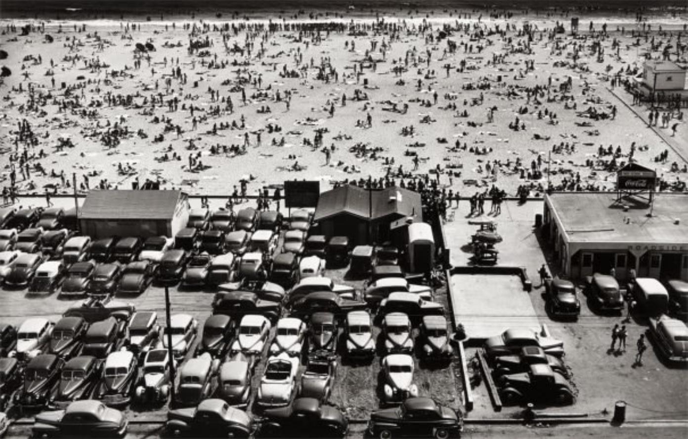 Max Yavno Black and White Photograph - Santa Monica Beach