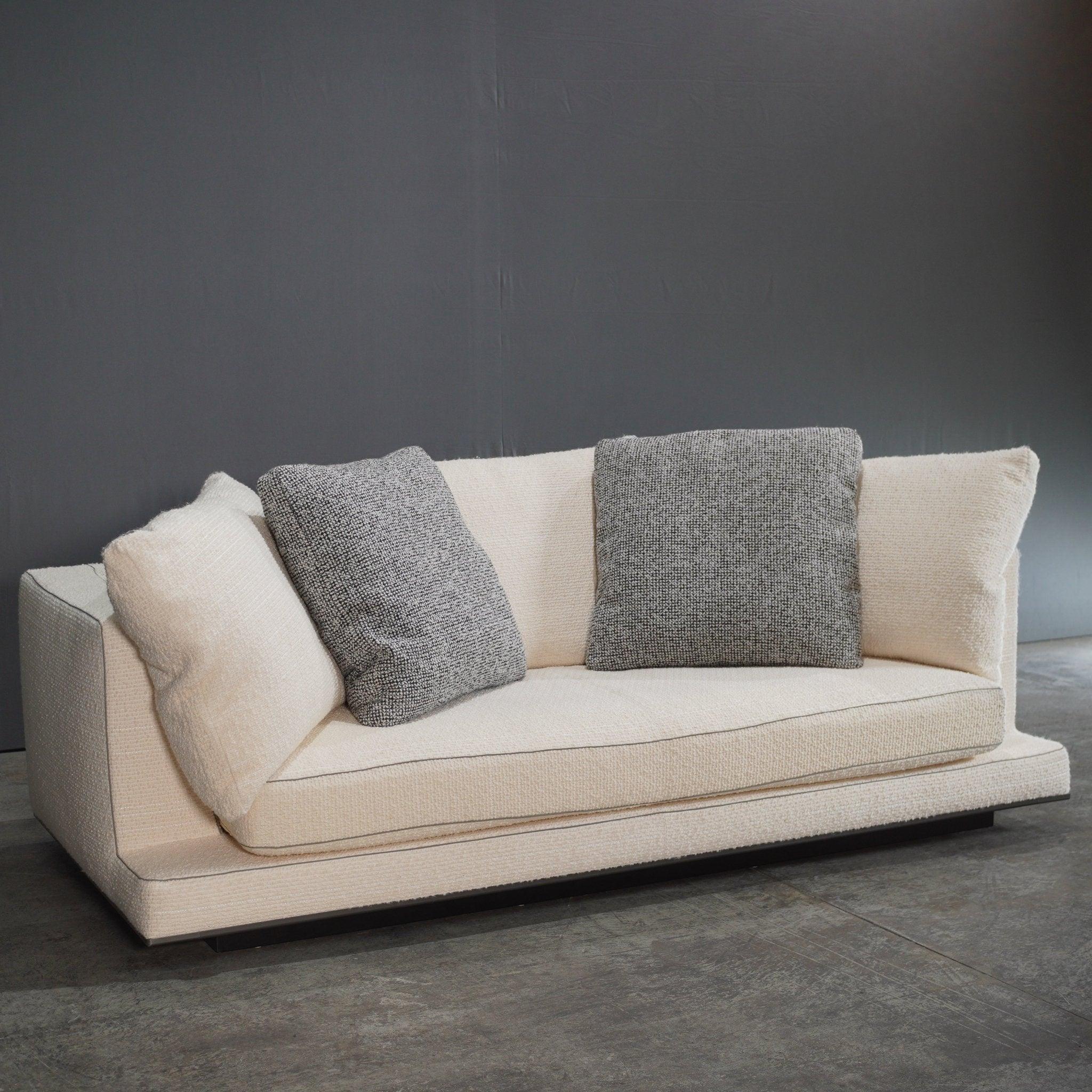italien Canapé Maxalto 3 Seater Cream Boucle Aurae d'Antonio Citterio en vente