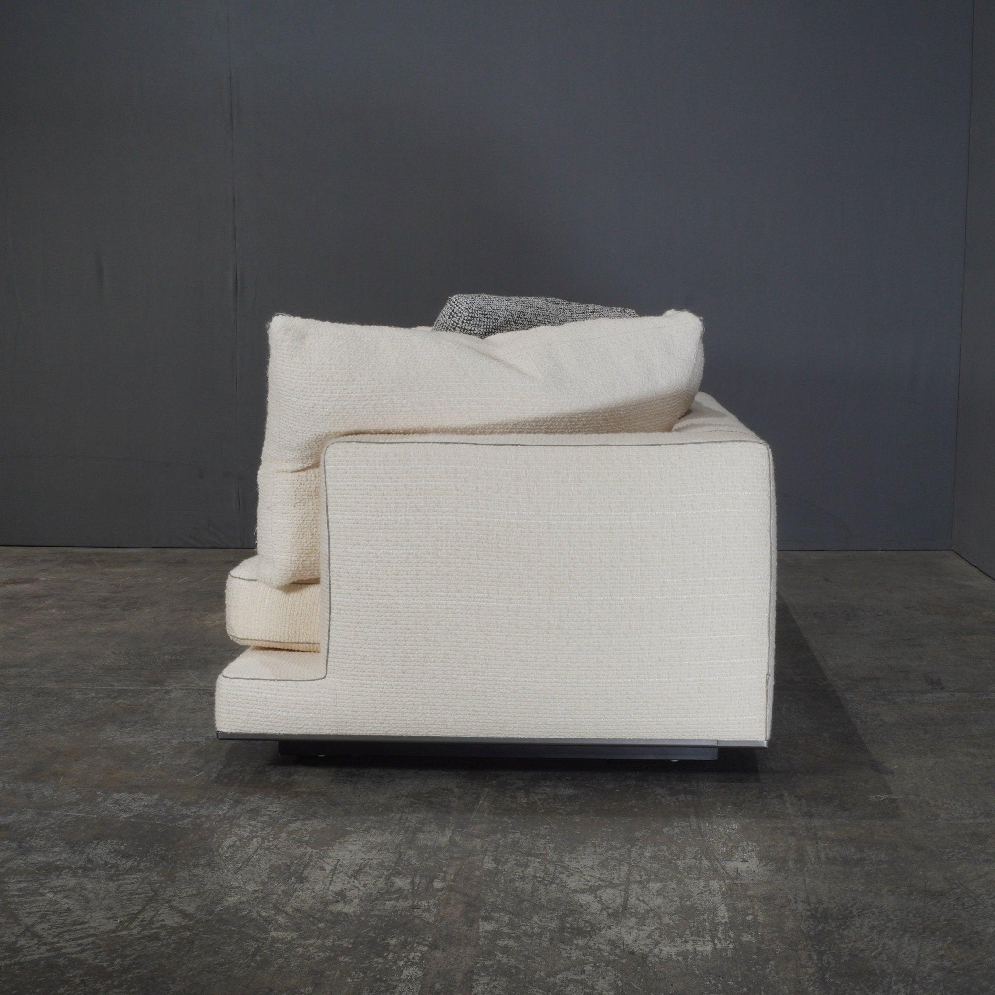 XXIe siècle et contemporain Canapé Maxalto 3 Seater Cream Boucle Aurae d'Antonio Citterio en vente
