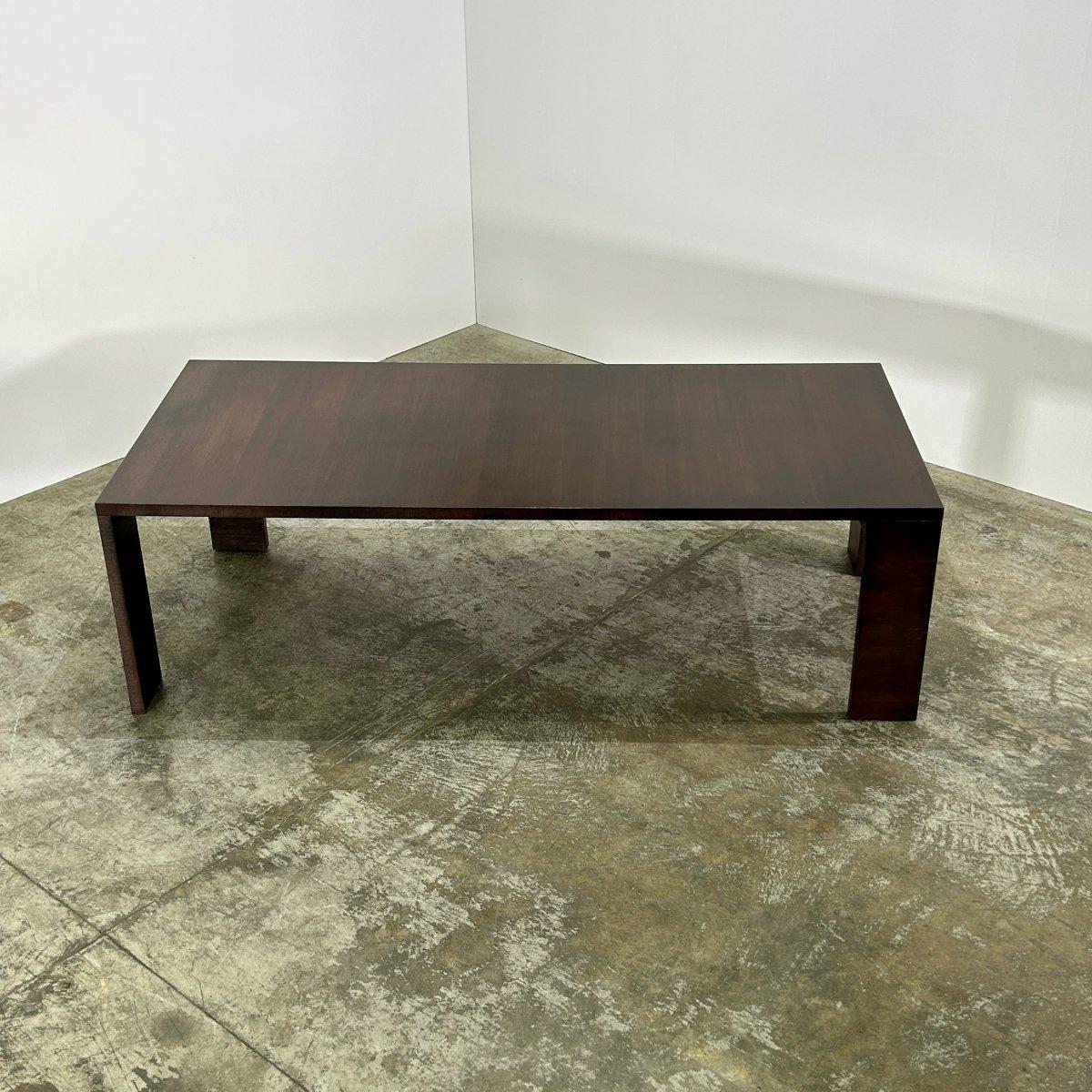 Introducing the stunning Apta Dining Table by renowned designer Antonio Citterio for Maxalto. Crafted with the highest quality materials, this dining table exudes elegance and sophistication. The refined and modern design features a solid wood top