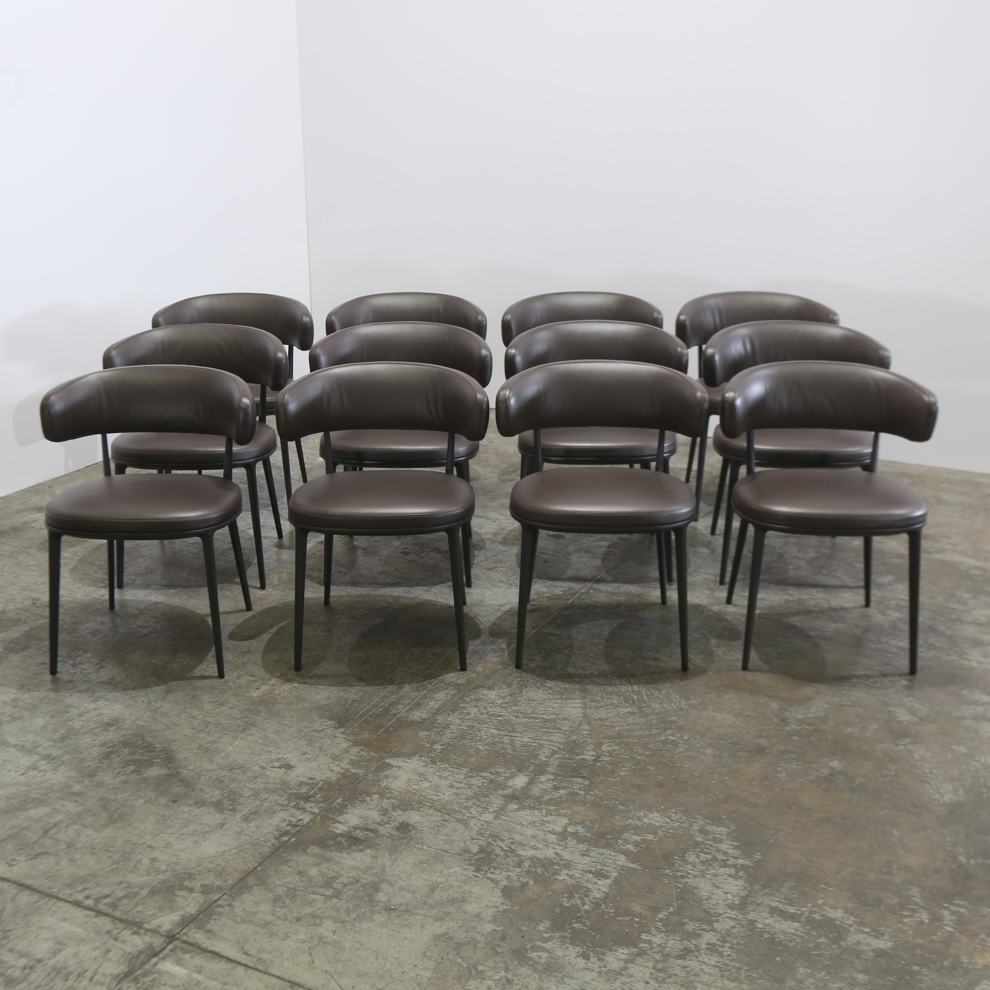 Juego de doce sillas de comedor Maxalto Caratos en venta 2