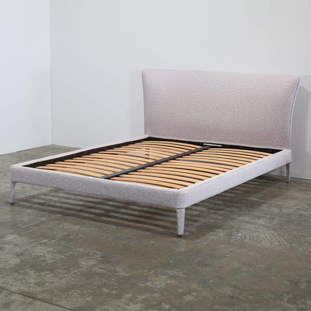 XXI secolo e contemporaneo Letto Maxalto Grey Febo di Antonio Citterio in vendita