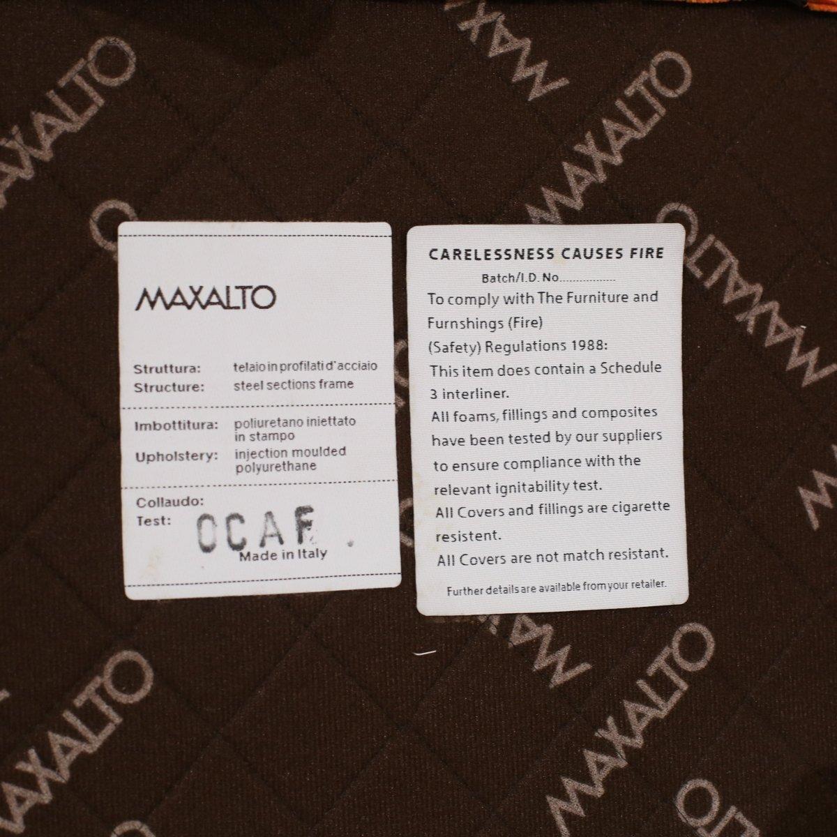 Juego de cuatro sillas de comedor Maxalto Febo Naranja de Antonio Citterio en venta 4