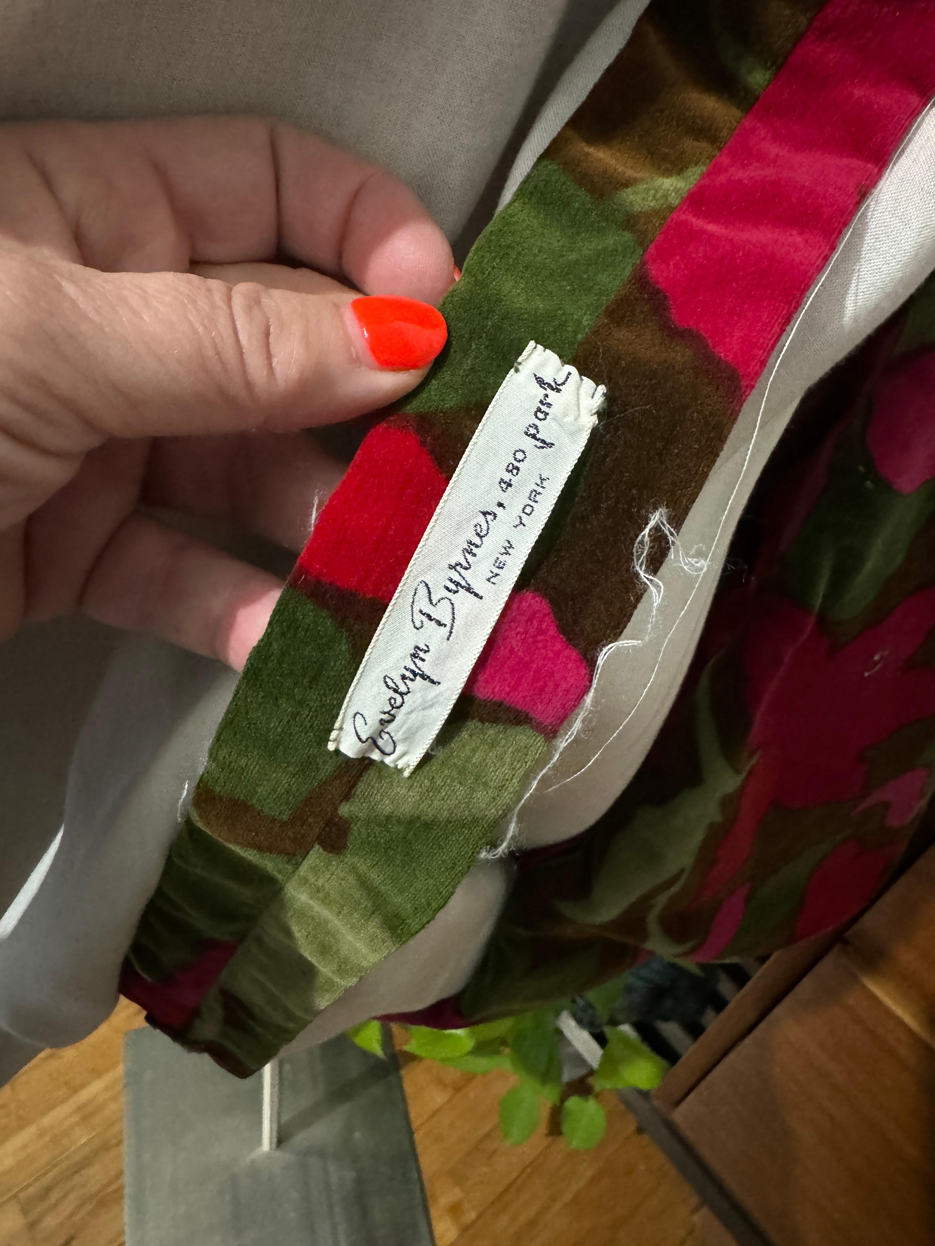 Maxi Vestido Evelyn Byrnes Floral Naranja y Rojo Años 70 Bergdorf Goodman en venta 11