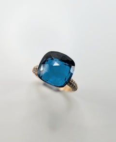 Maxi Nudo Topaz Blue London in  18K Gold Ring with Pavé of Diamonds