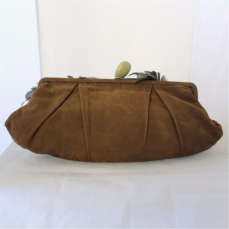 Leather Musk green color Textile applications Beautiful closure Internal zip pocket Cm 48 x 20 (18.8 x 7.8 inches)

