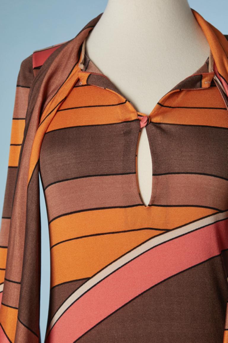 Maxi printed silk jersey dress with bow tie Louis Féraud Paris Circa 1970's For Sale 2