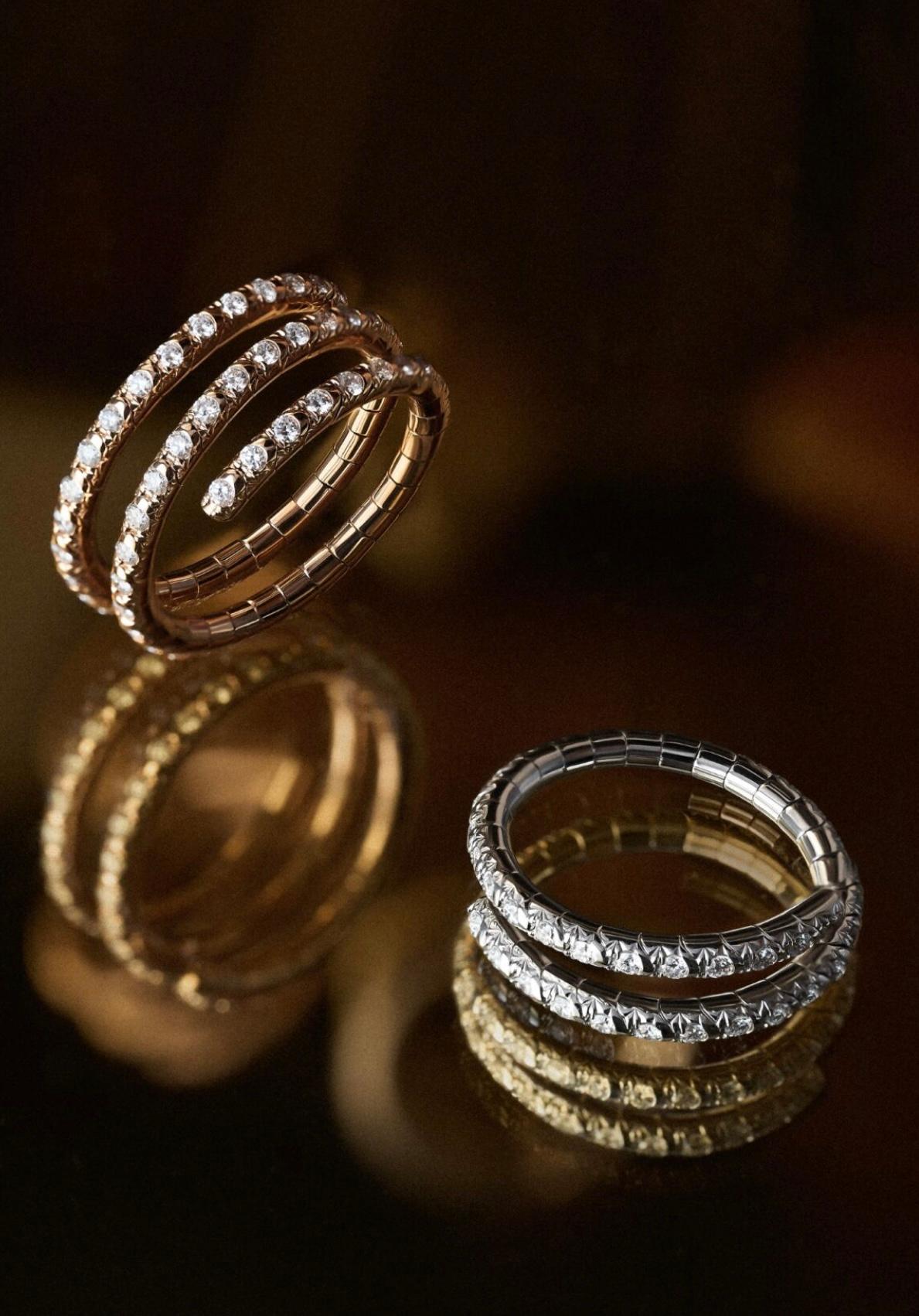 Anello Maxi Serpent Diamond in oro giallo esclusivo per lei in vendita 2