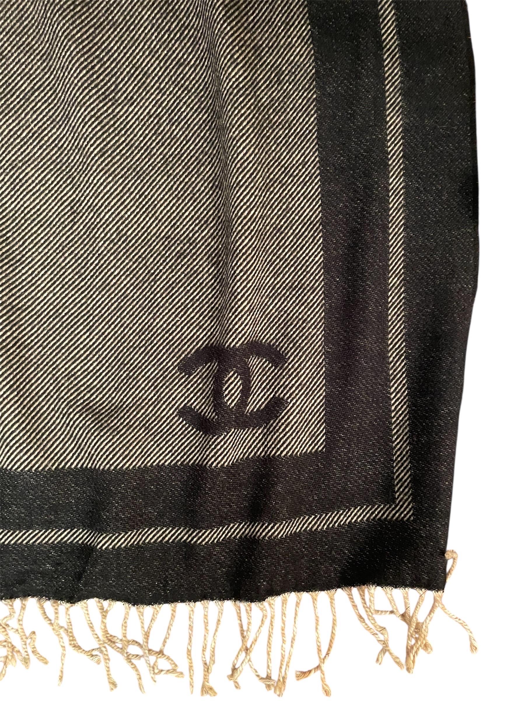 Nero Maxi stola o plaid in cachemire in vendita