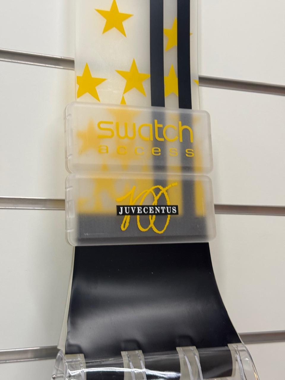 Maxi Swatch da parete Juventus JUVECENTUS Centenario Limited Edition In condizioni ottime in vendita a Taranto, IT