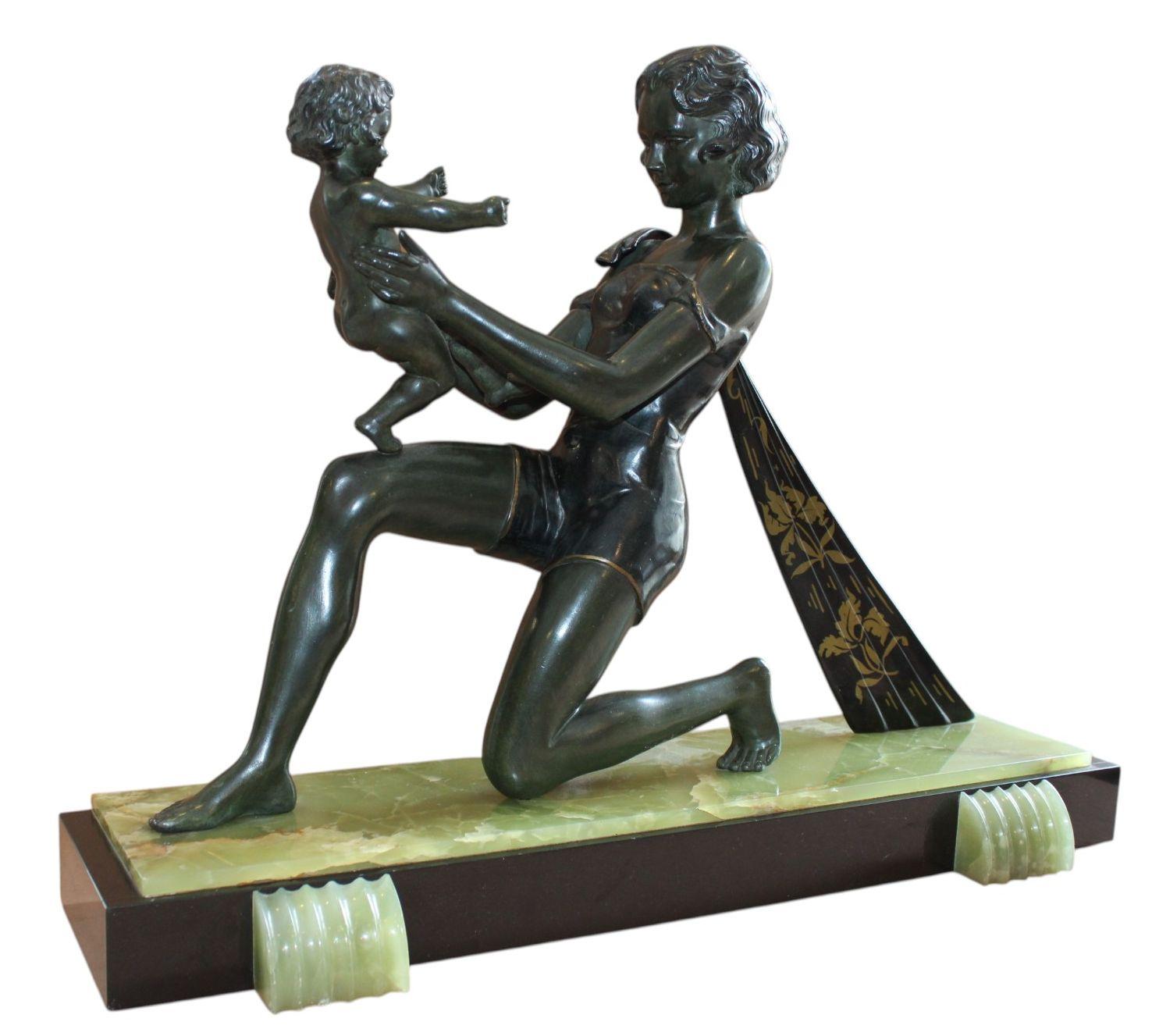 Woman with child. Metal, marble, onyx, 39x51x15 cm - Sculpture by Maxim Geo