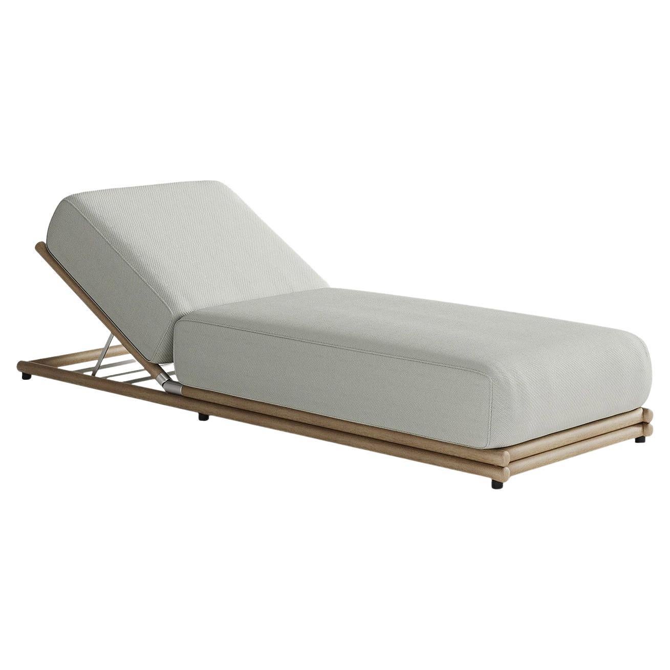 Maxim White Sunbed by Carlo Colombo