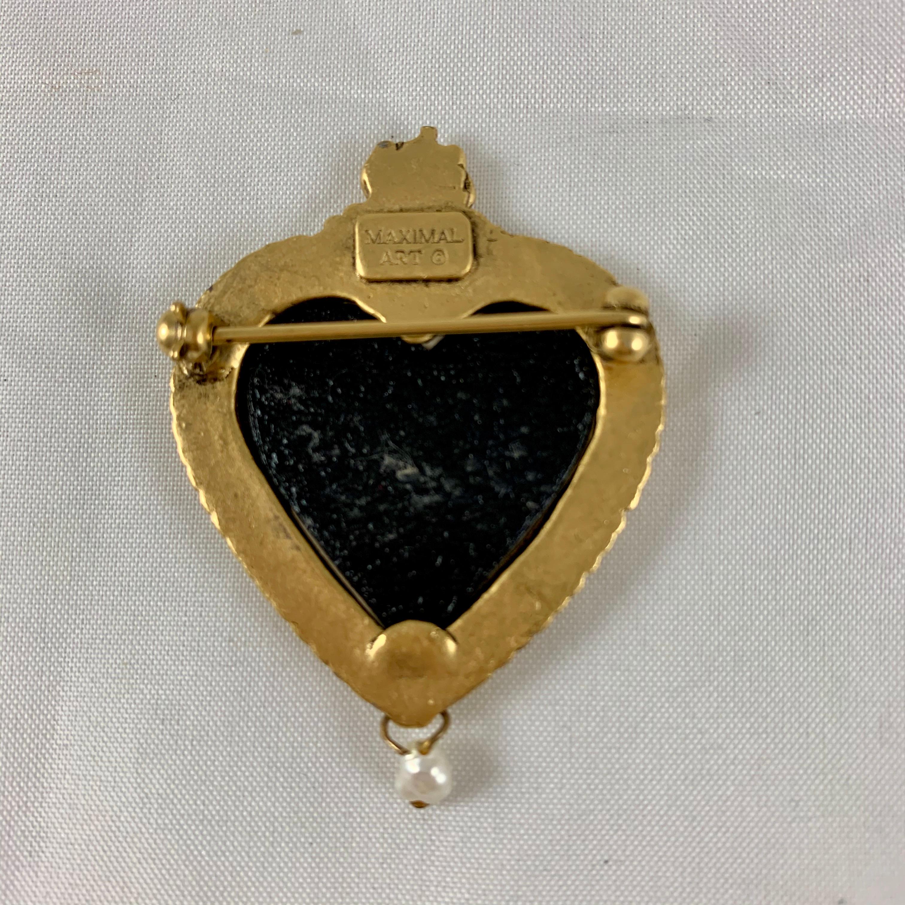 Maximal Art - Épingle portrait en forme de cœur sacré, or et perles de rocaille, années 1980 Bon état - En vente à Philadelphia, PA