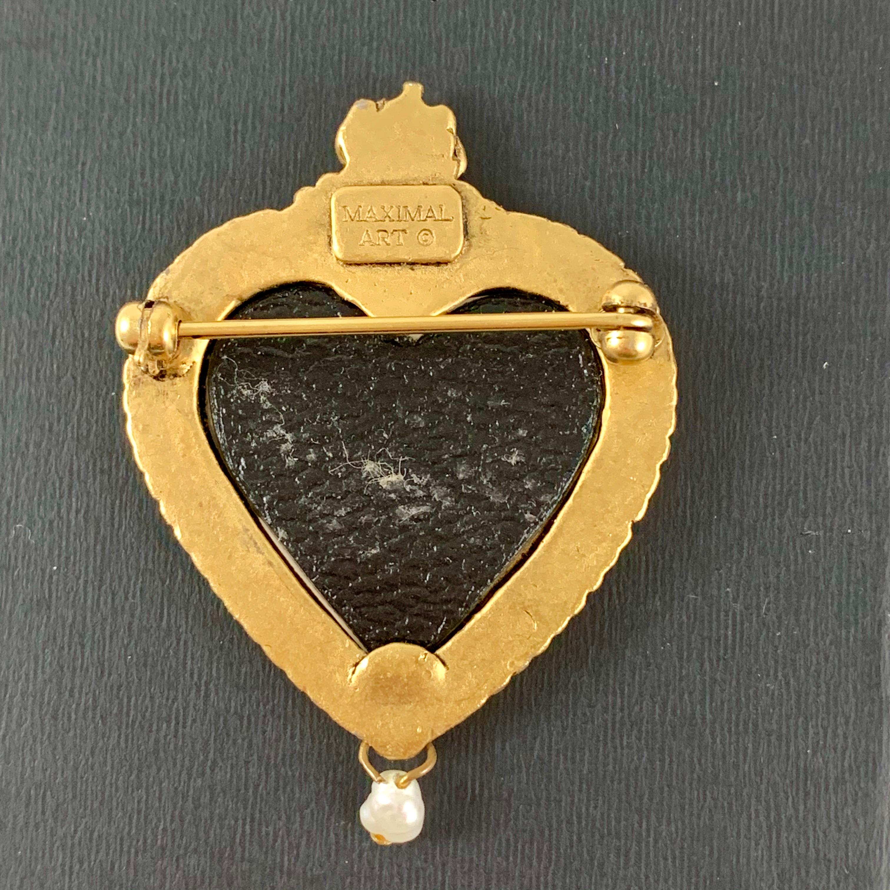 Fin du 20e siècle Maximal Art - Épingle portrait en forme de cœur sacré, or et perles de rocaille, années 1980 en vente