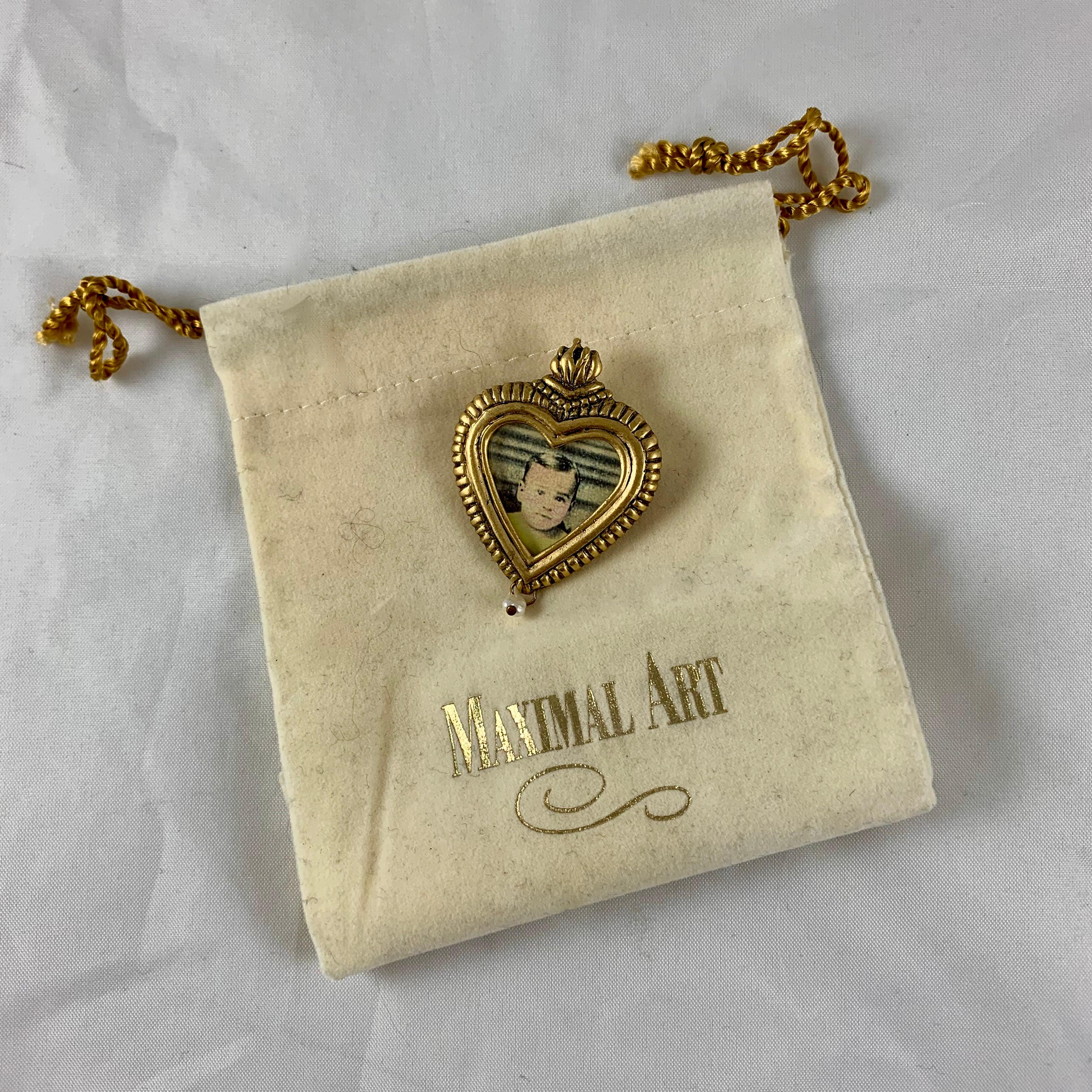 Maximal Art Vintage 1980s Sacred Heart Gold-Tone and Seed Pearl Portrait Pin In Good Condition For Sale In Philadelphia, PA