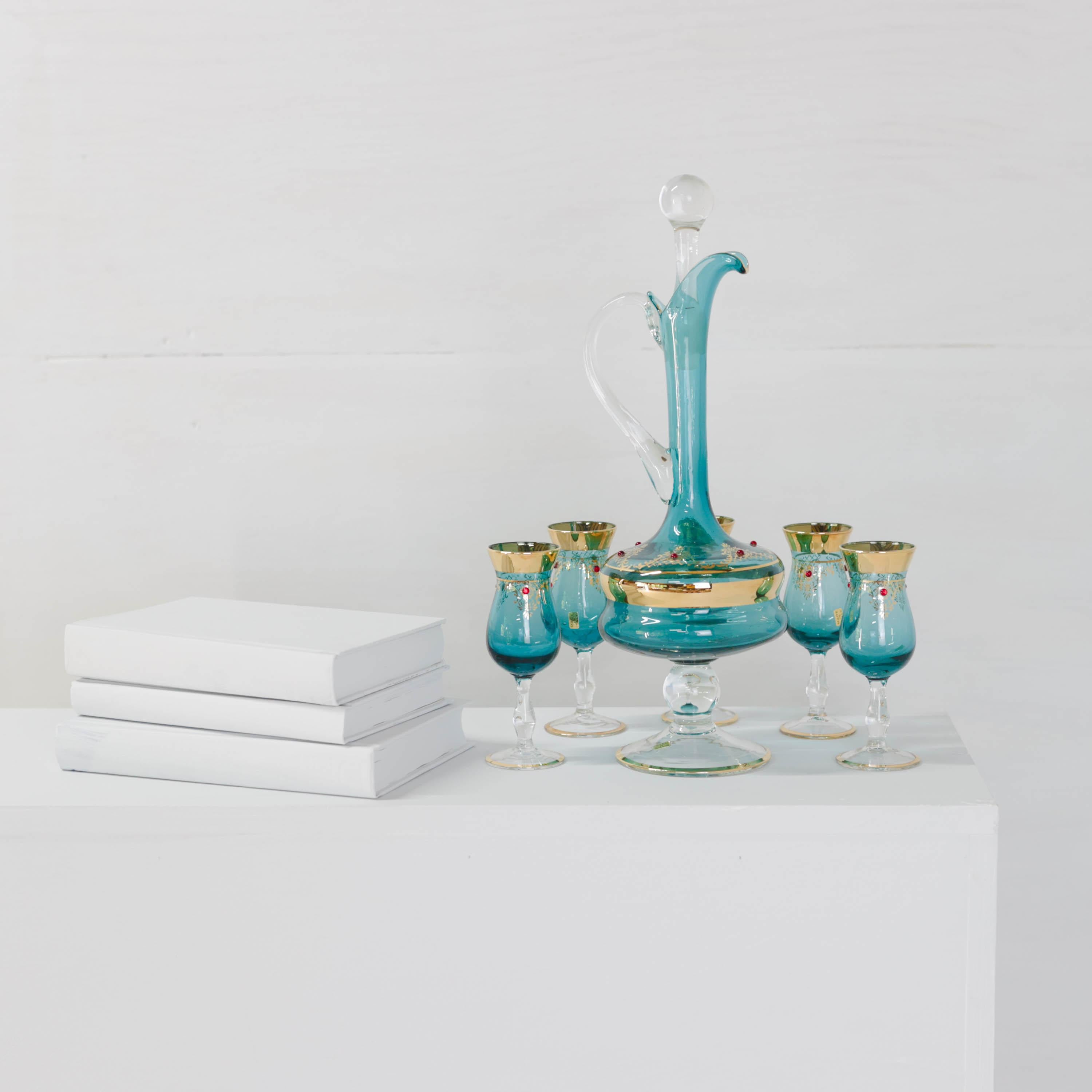 Maximalistischer venezianischer Glas-Dekanter aus der Mitte des Jahrhunderts und fünf Gläser, nie benutzt (Moderne) im Angebot