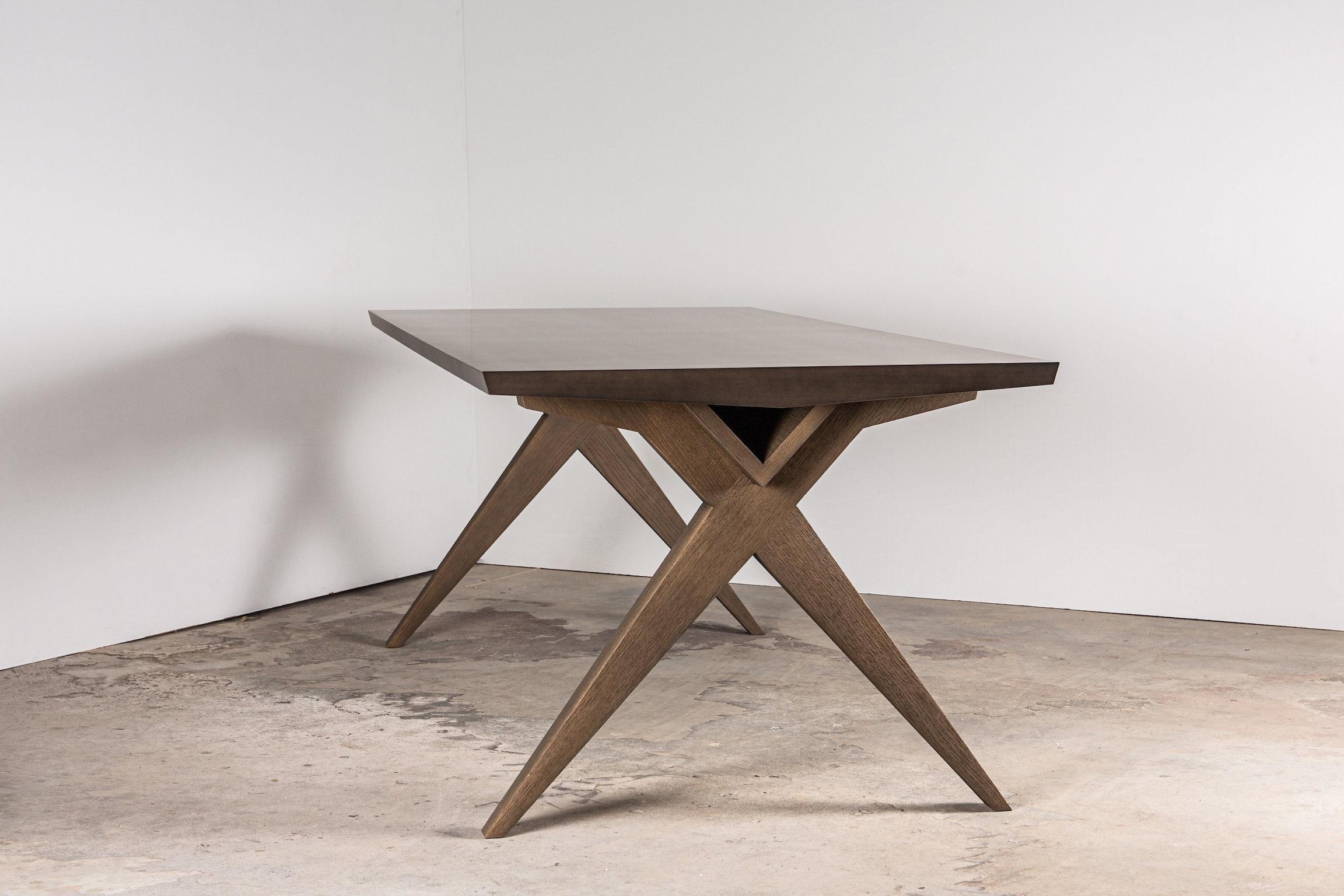Modern Maxime Old, Apparat Dining Table  For Sale
