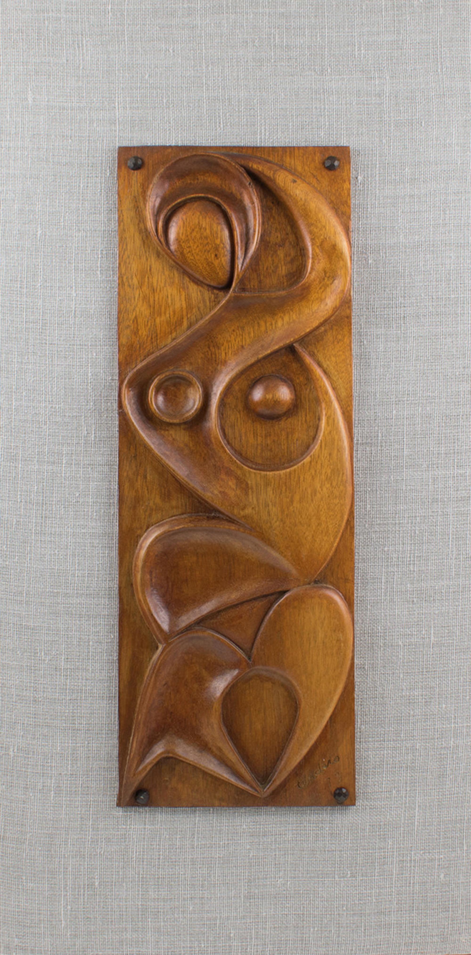 Trasforma il tuo spazio privato con questo squisito pannello artistico astratto in legno realizzato a mano, una vera e propria testimonianza del design modernista. Creato dal famoso artista francese Maxime Tendero (1927-1998) nel 1973, questo raro