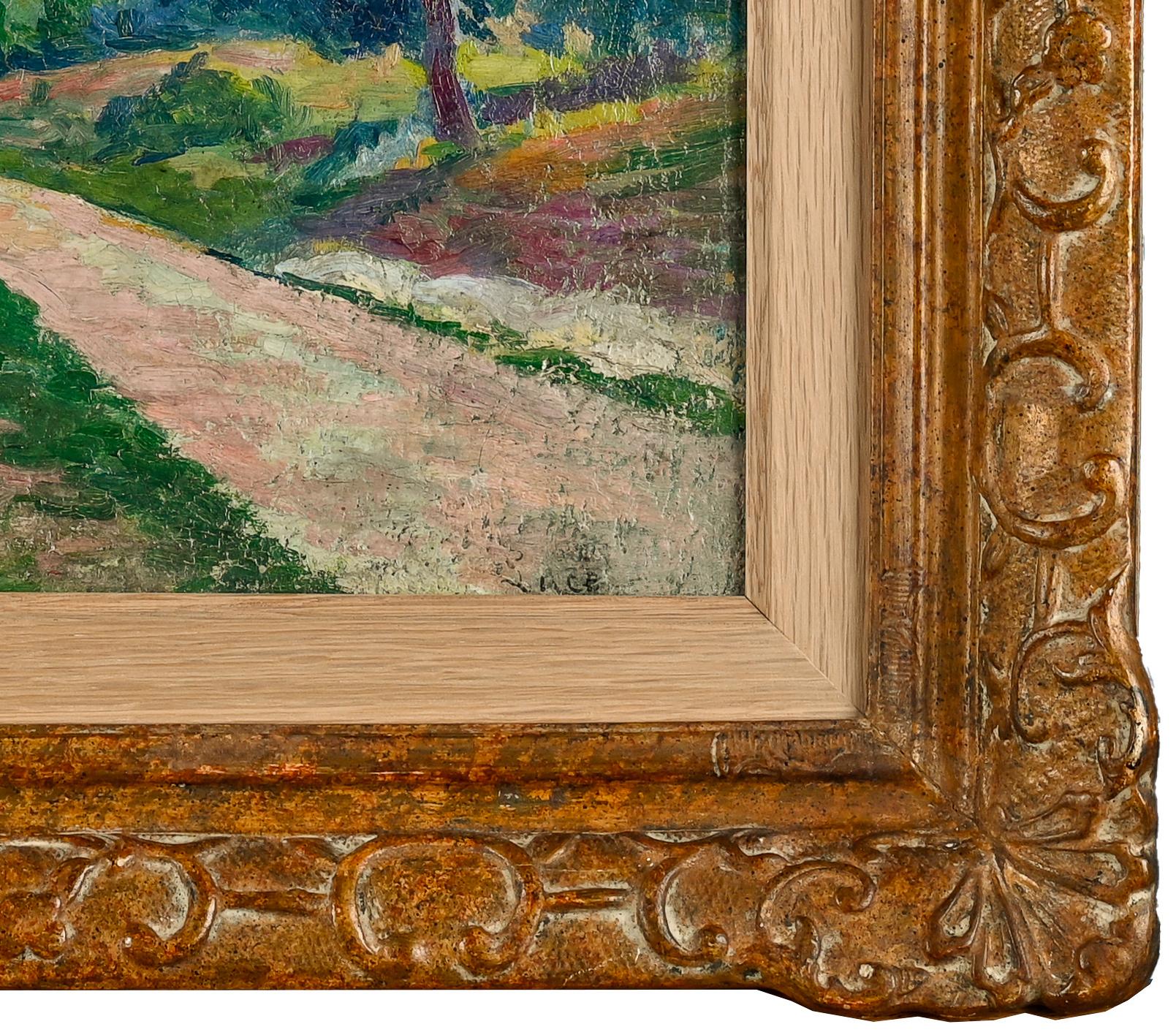 Afternoon Provence de Maximilien Lumin est un paysage lumineux peint avec les coups de pinceau vibrants et brisés caractéristiques du post-impressionnisme et du divisionnisme. La composition est centrée sur un chemin de terre sinueux qui conduit le