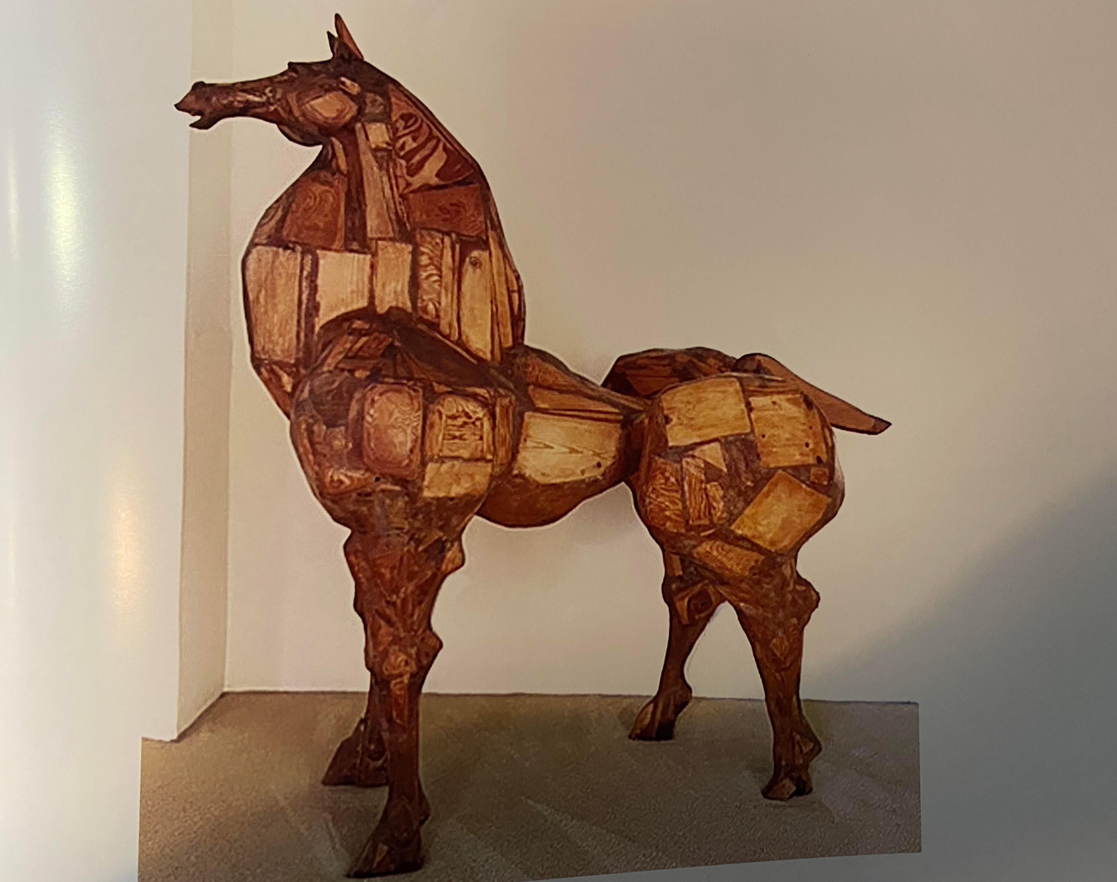 Maxine Kim Stussy Figurative Sculpture – Maximus: Zirkuspferd
