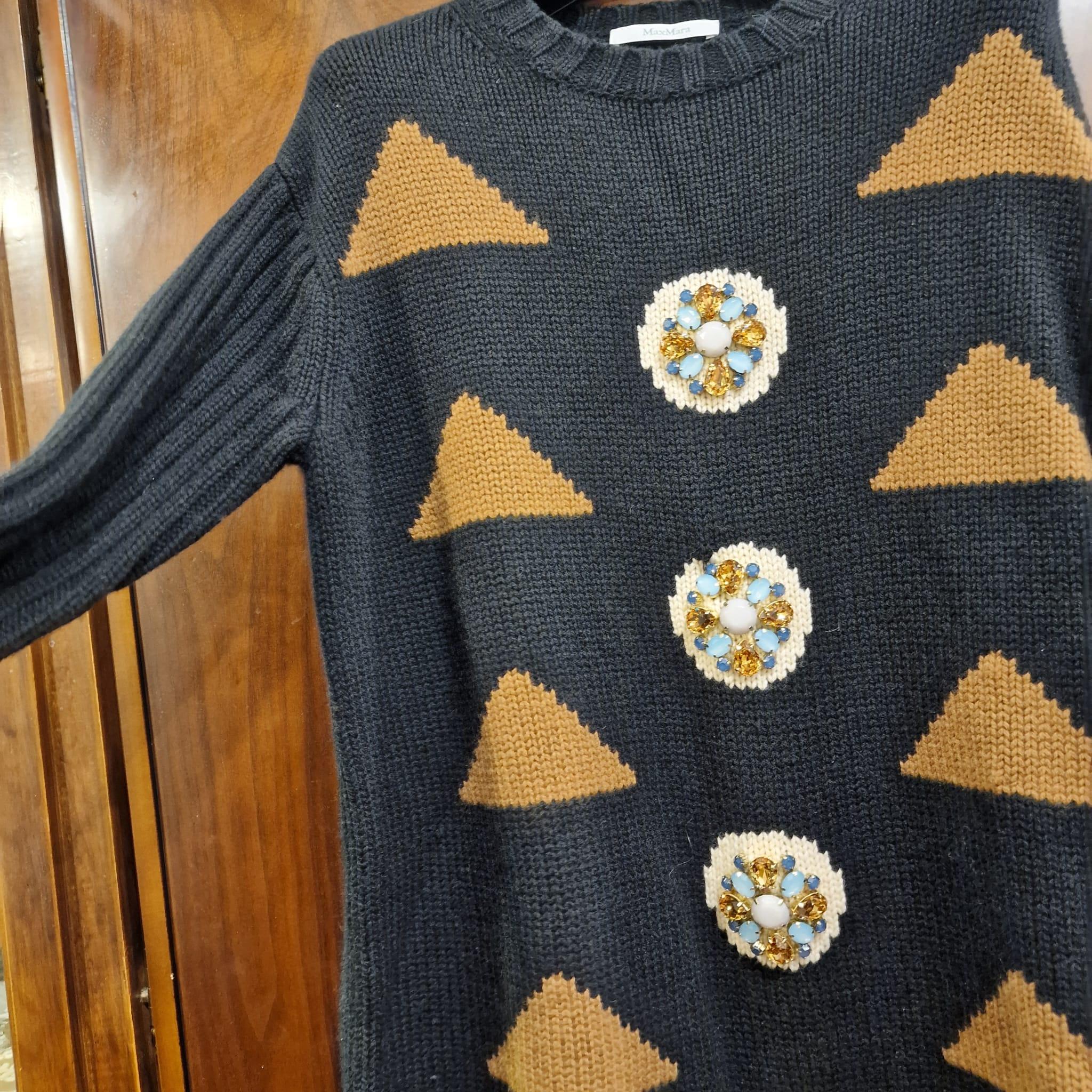 Maxmara Italie tricot noir pierres colorées  robe de la maison de couture italienne Maxmara en vente 7