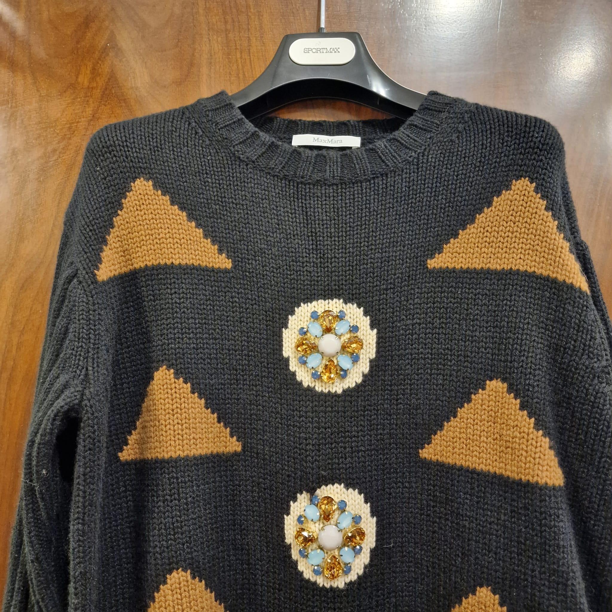 Maxmara Italie tricot noir pierres colorées  robe de la maison de couture italienne Maxmara en vente 13