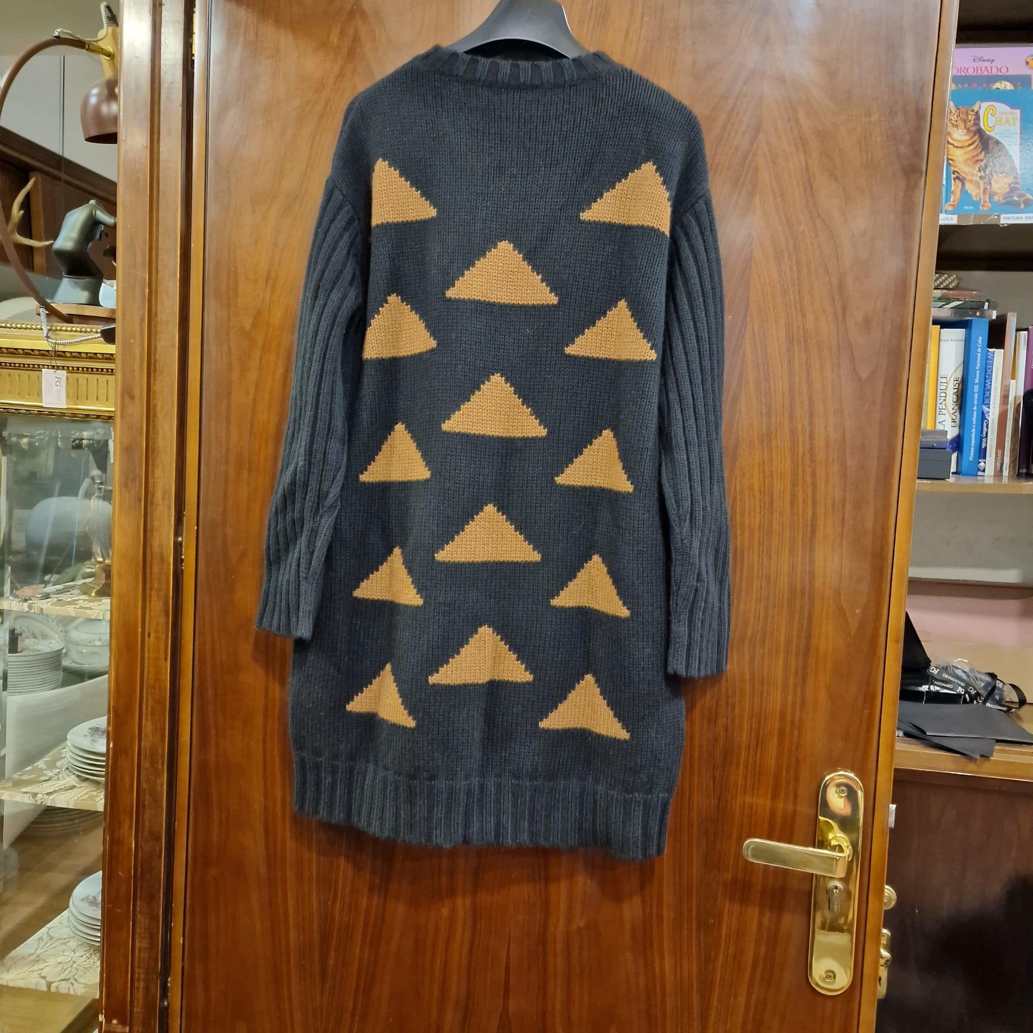 Noir Maxmara Italie tricot noir pierres colorées  robe de la maison de couture italienne Maxmara en vente