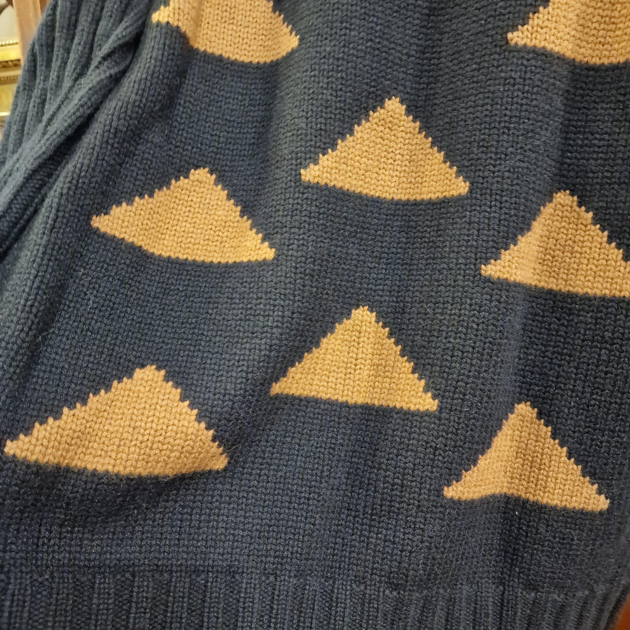 Maxmara Italie tricot noir pierres colorées  robe de la maison de couture italienne Maxmara Bon état - En vente à VALLADOLID, ES