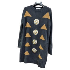 Maxmara Italia maglia nera con pietre colorate  abito La casa di moda italiana Maxmara