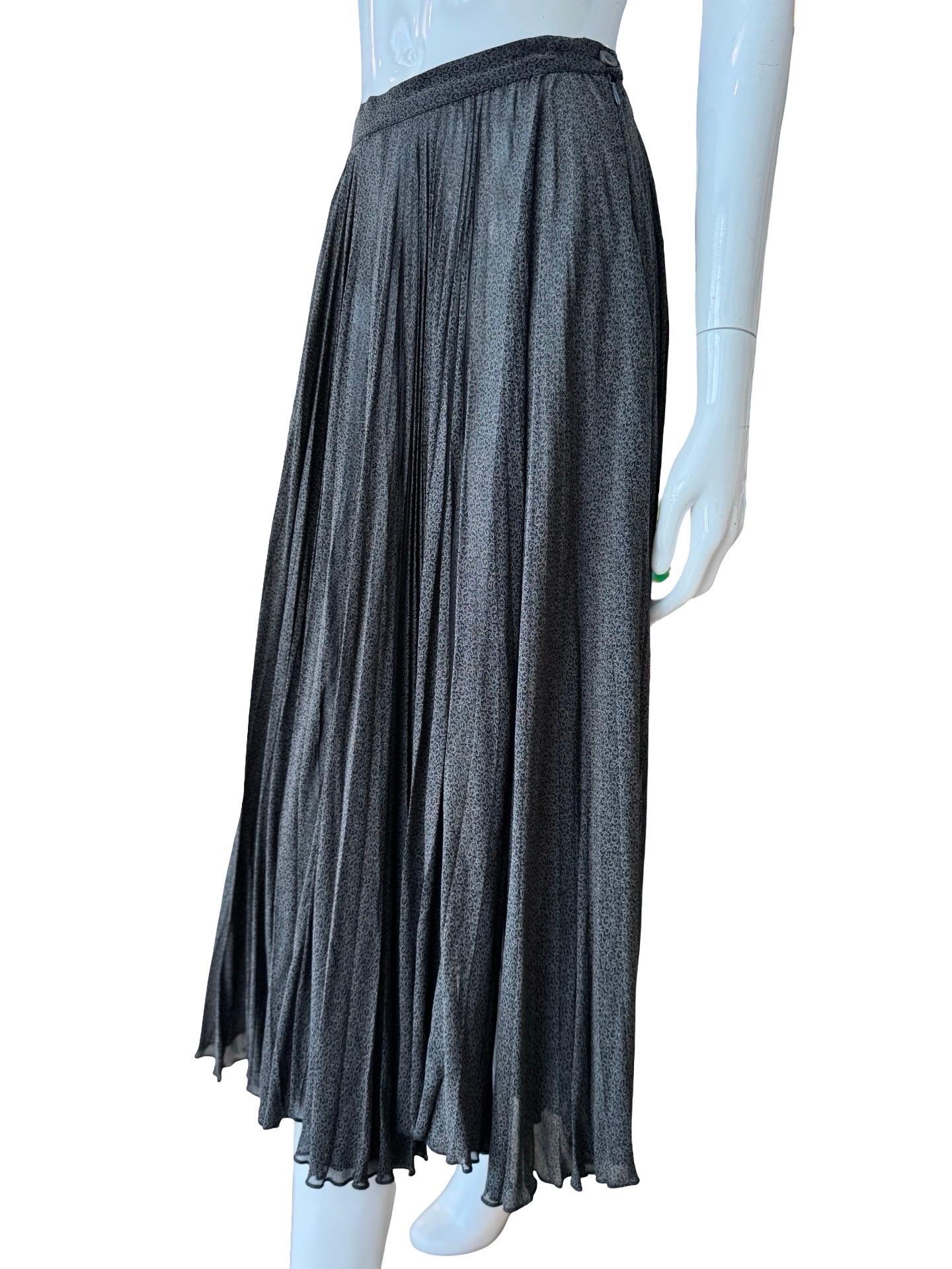 MaxMara Falda Midi Plisada Transparente Gris en venta