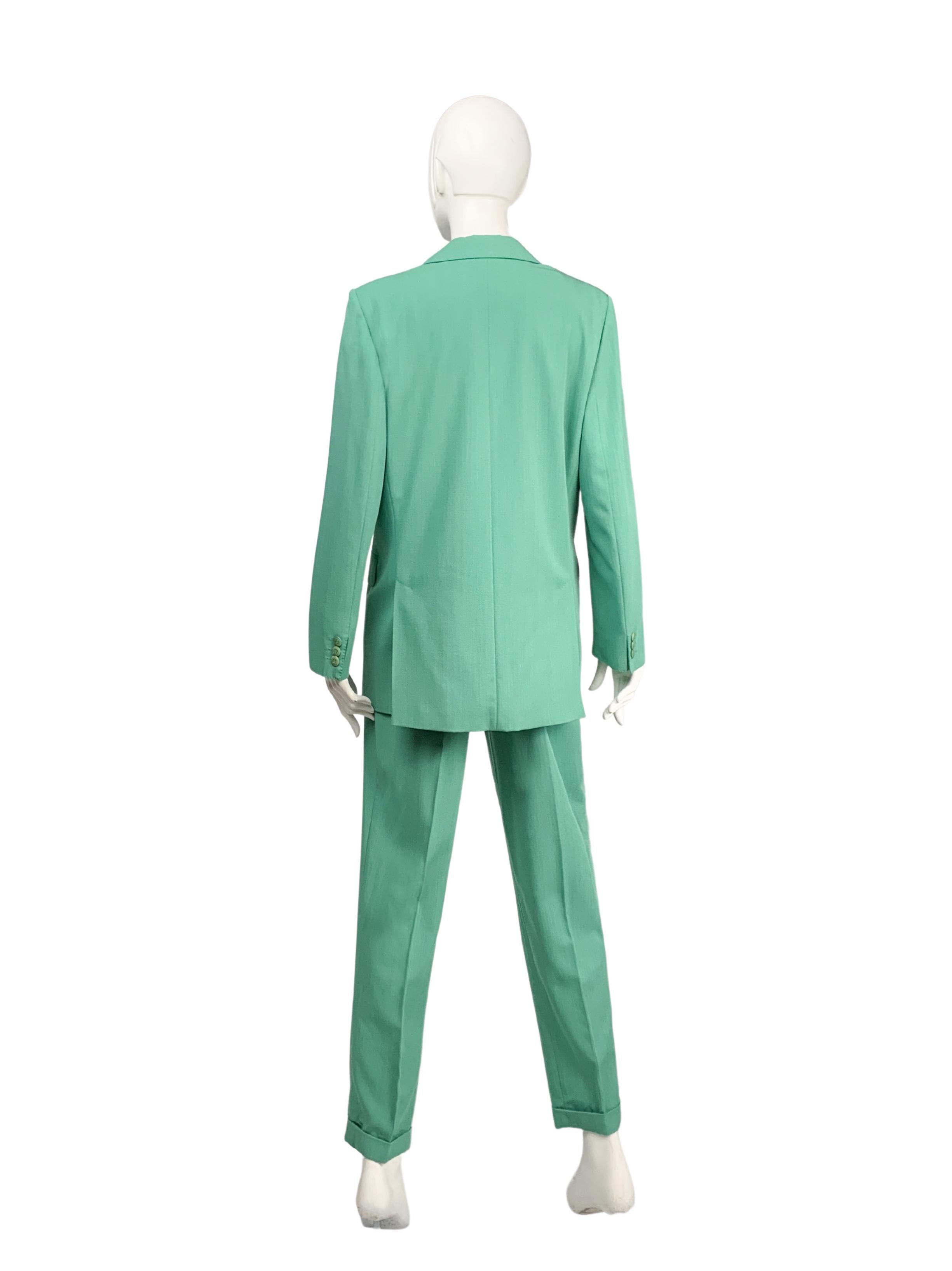 MaxMara solid colour mint green wool & silk trouser suit, trousers, blazer In Excellent Condition In TARRAGONA, ES
