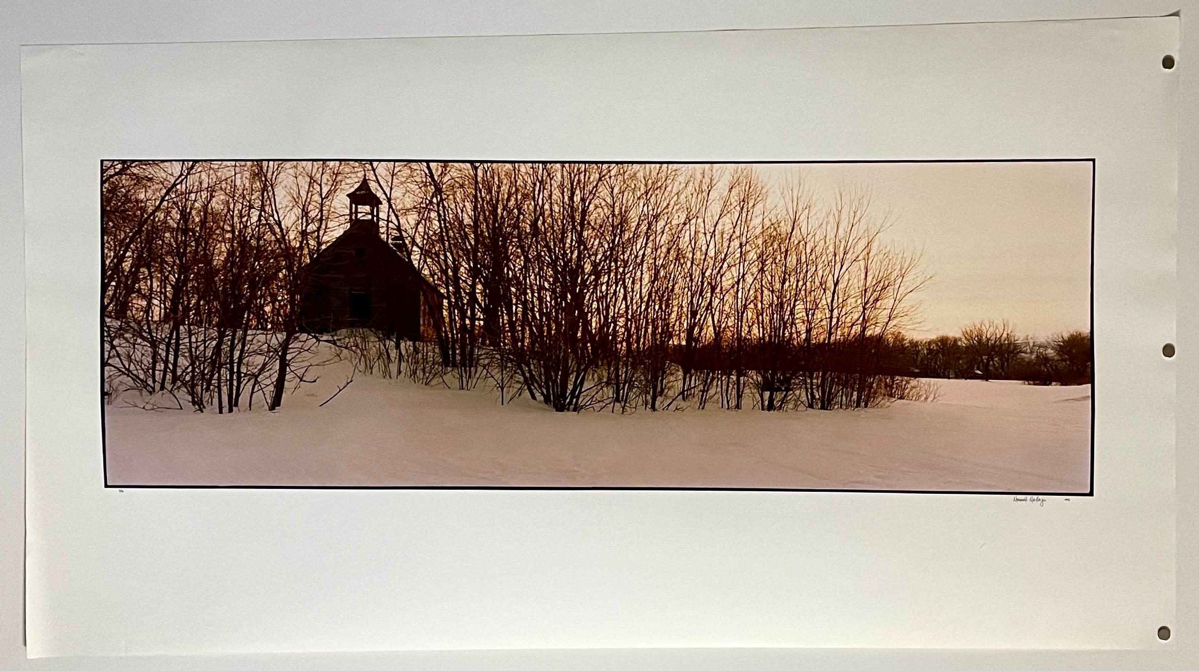 Architecture, paysage d'hiver, grande photographie en couleur Panoramie signée - Photograph de Maxwell Mackenzie