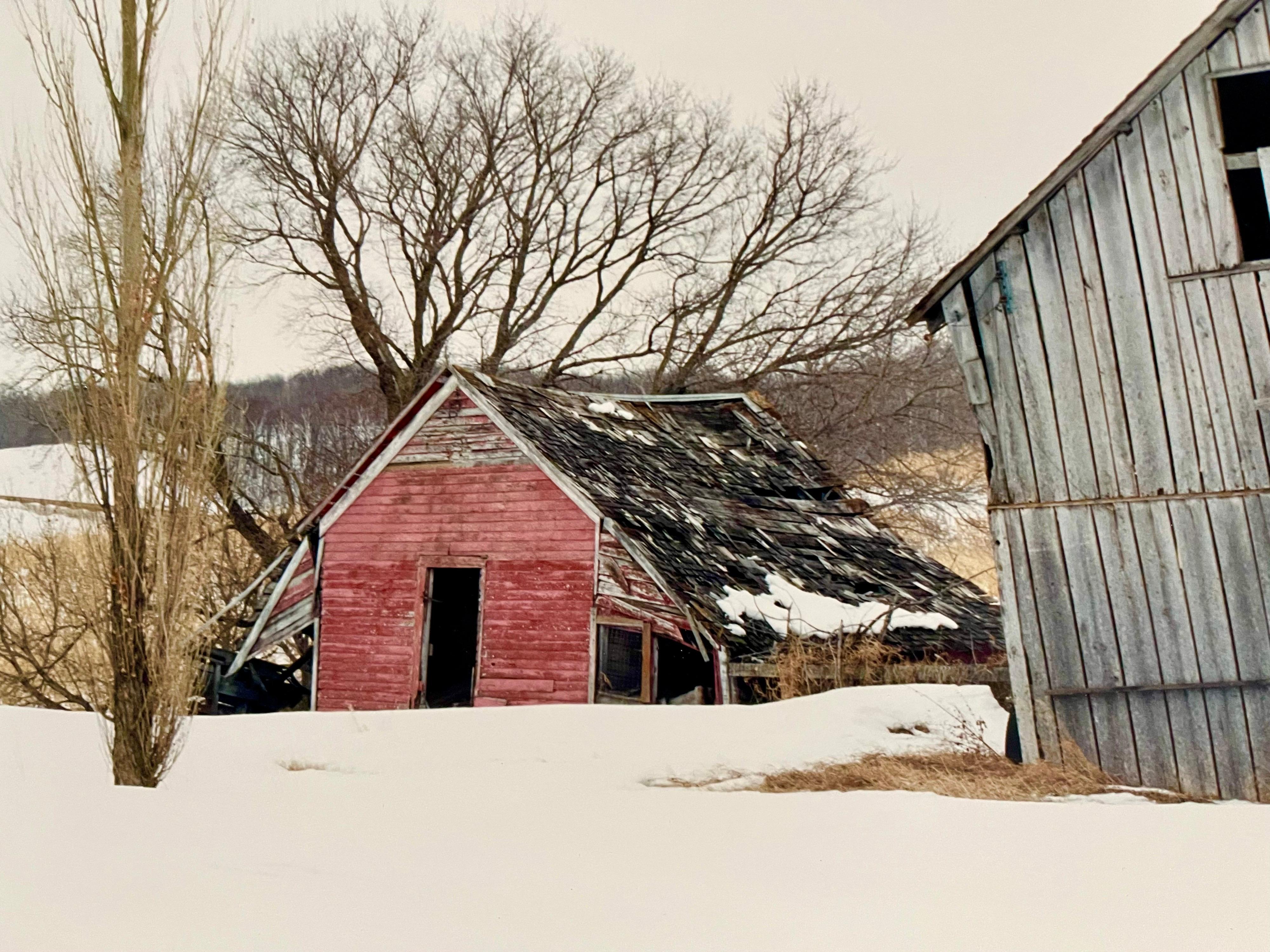 Bauernhof, Winterlandschaft, große Panoramik, Vintage-Farbfotografie, signiertes Foto im Angebot 1