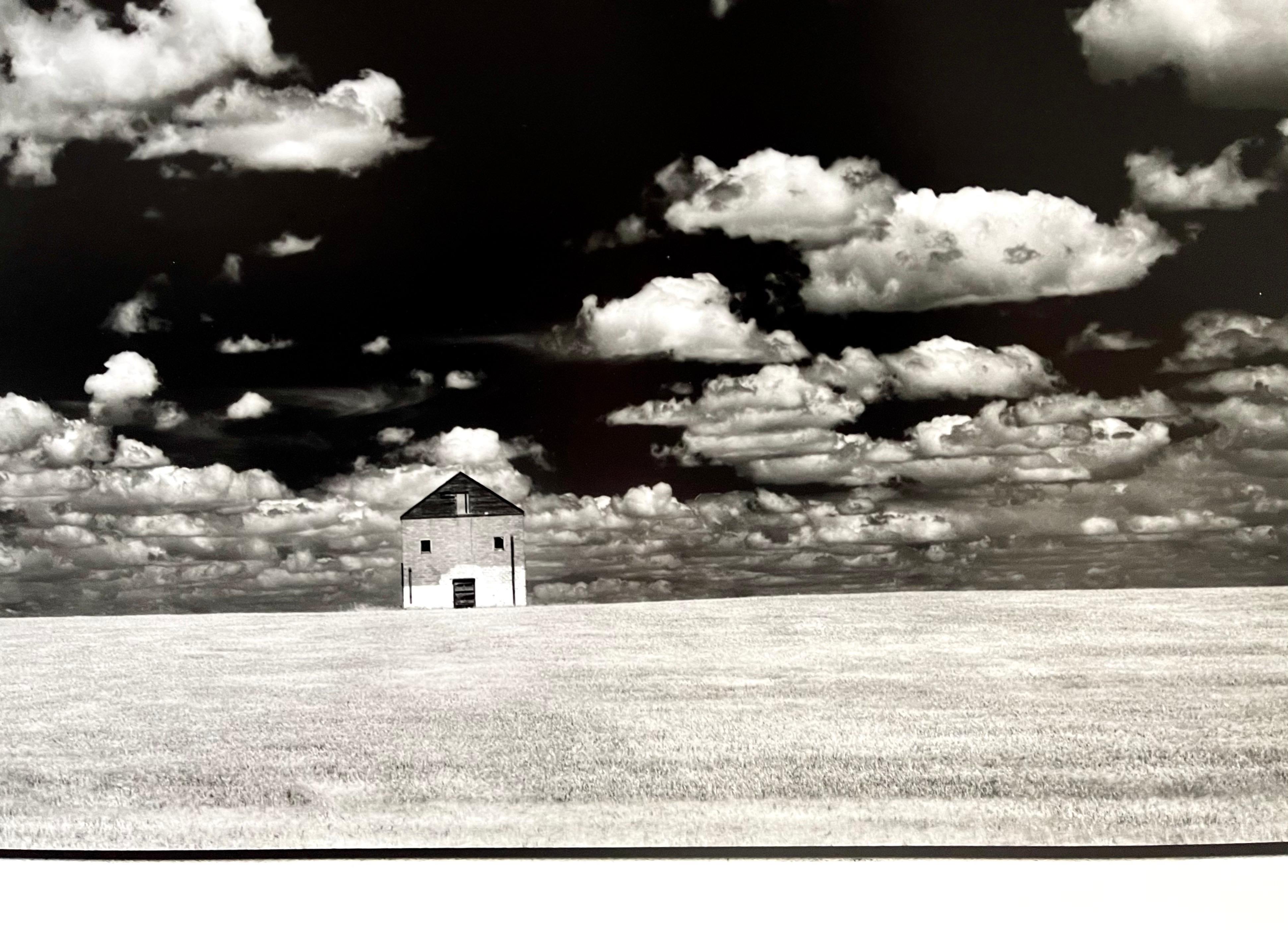 Grande photographie Panoramique noire et blanche signée American Ruins Maxwell Mackenzie en vente 1