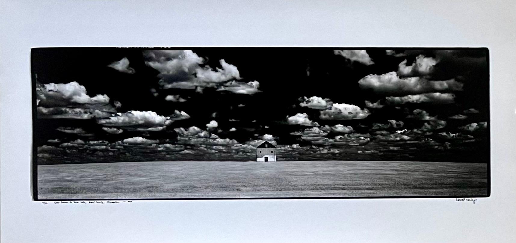 Grande photographie Panoramique noire et blanche signée American Ruins Maxwell Mackenzie en vente 4