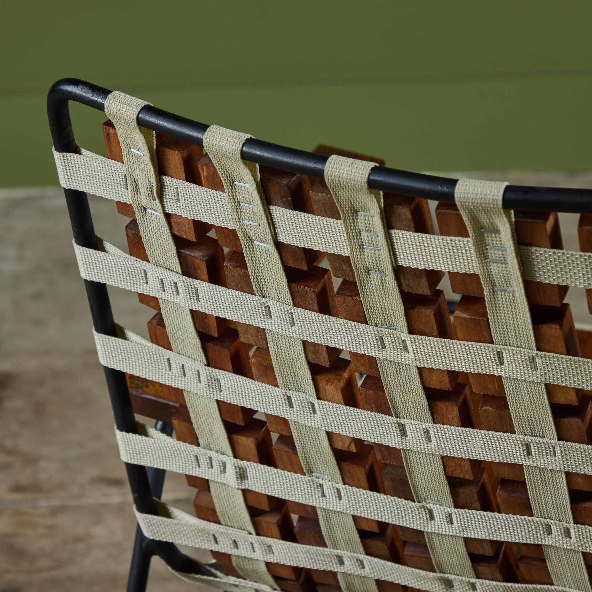 Silla de salón Maxwell Yellen de nogal y hierro forjado en venta 7