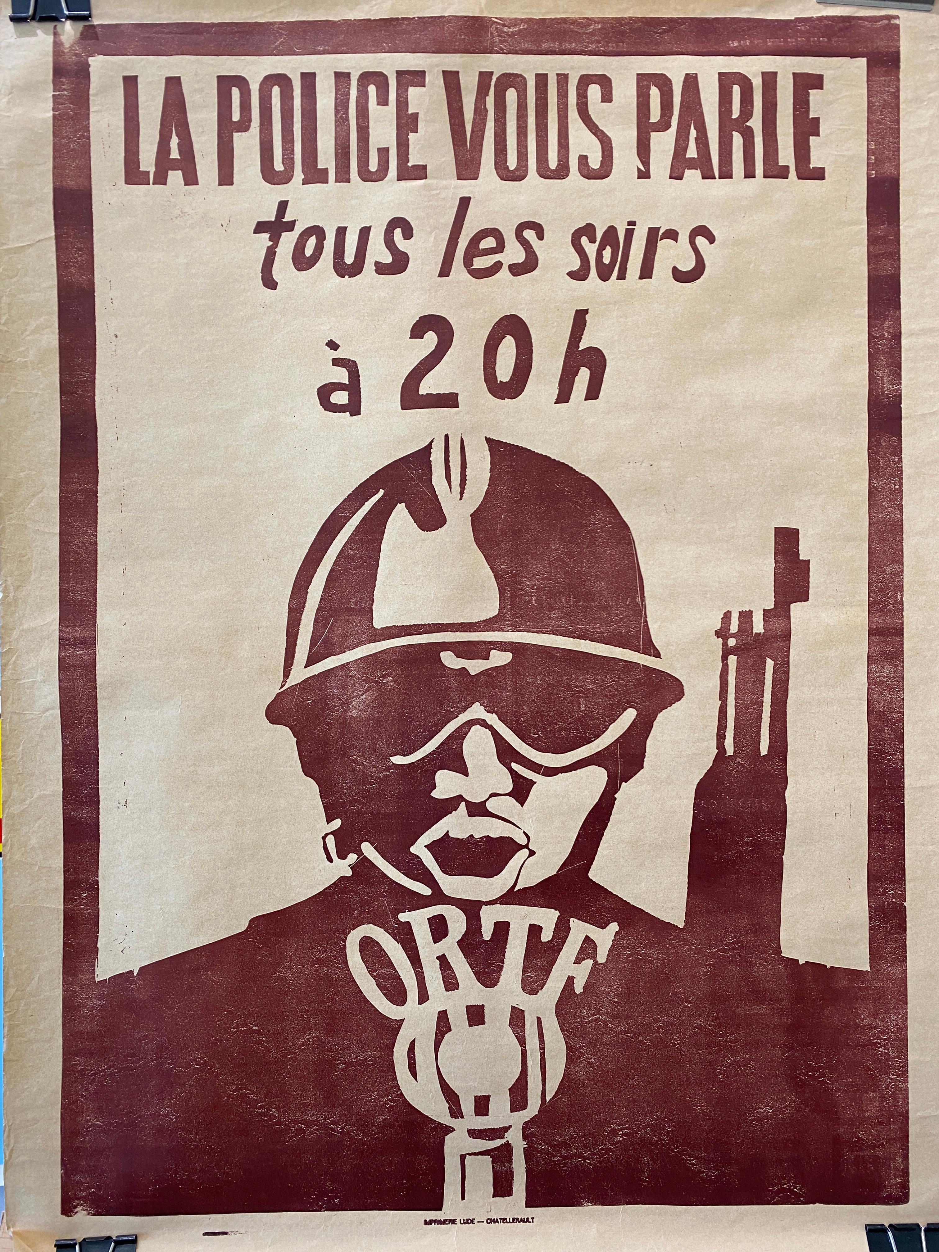 Mai 68 Affiche française vintage originale, 'La Police Vous Parle Tous Les Soirs À 20 h' Affiche politique 

En mai 1968, les étudiants et les travailleurs sont descendus dans les rues de Paris pour protester contre le gouvernement par des
