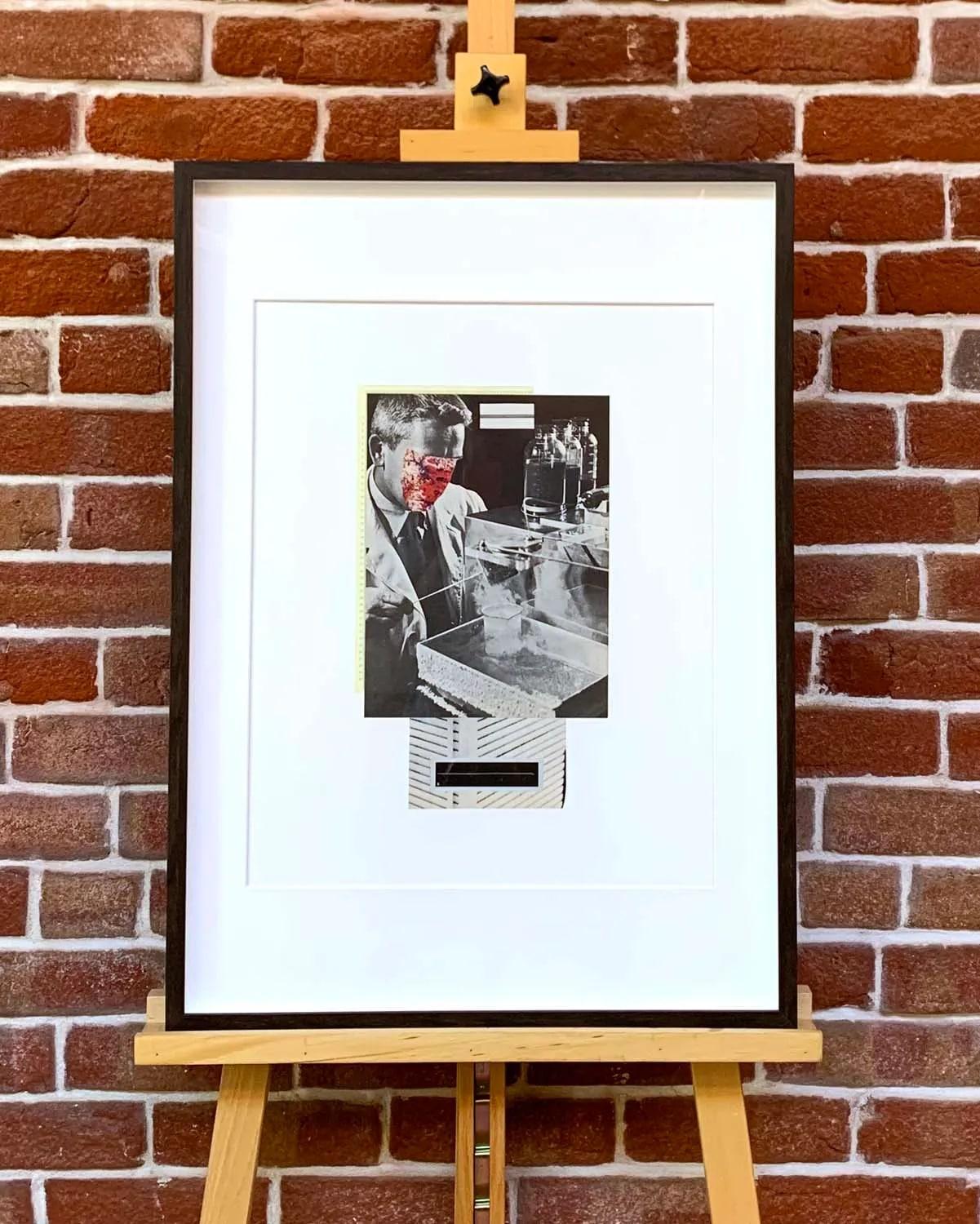 Questo è un collage di carta concettuale originale e unico nel suo genere, realizzato dall'artista May-Ling Martinez della California meridionale. È incorniciato come nell'immagine. Le sue dimensioni sono 20 