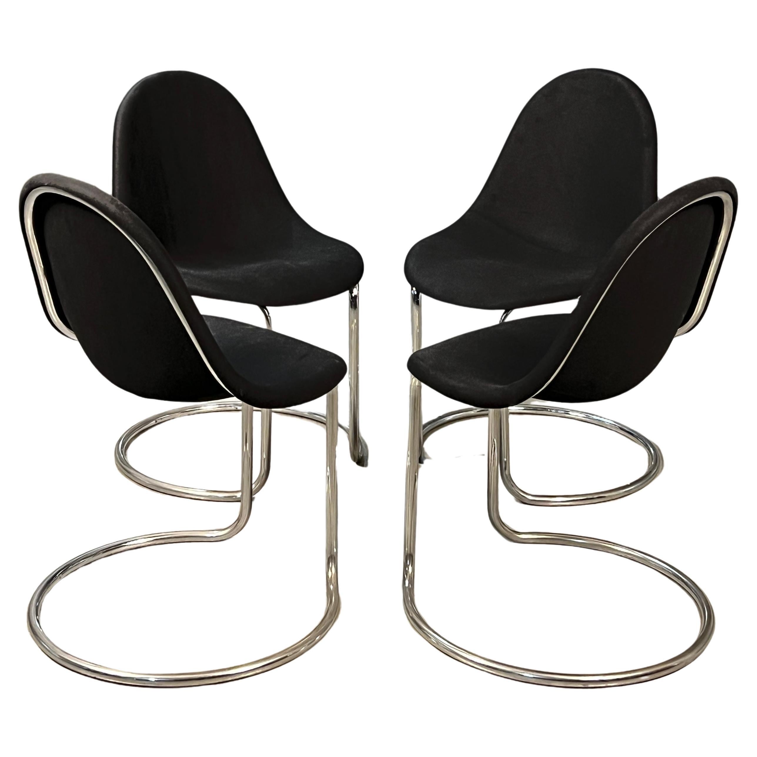 "Maya" chairs designed by Giotto Stoppino for Bernini in the 1970s, Set of four  For Sale