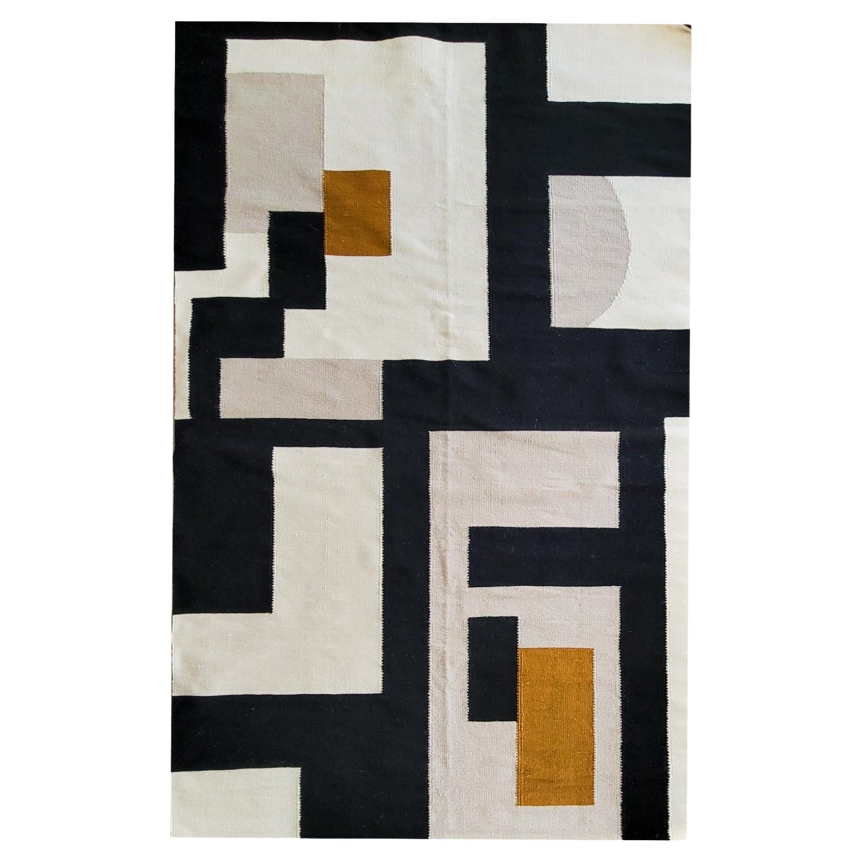 Maya Handwoven Black and Taupe Area Rug For Sale