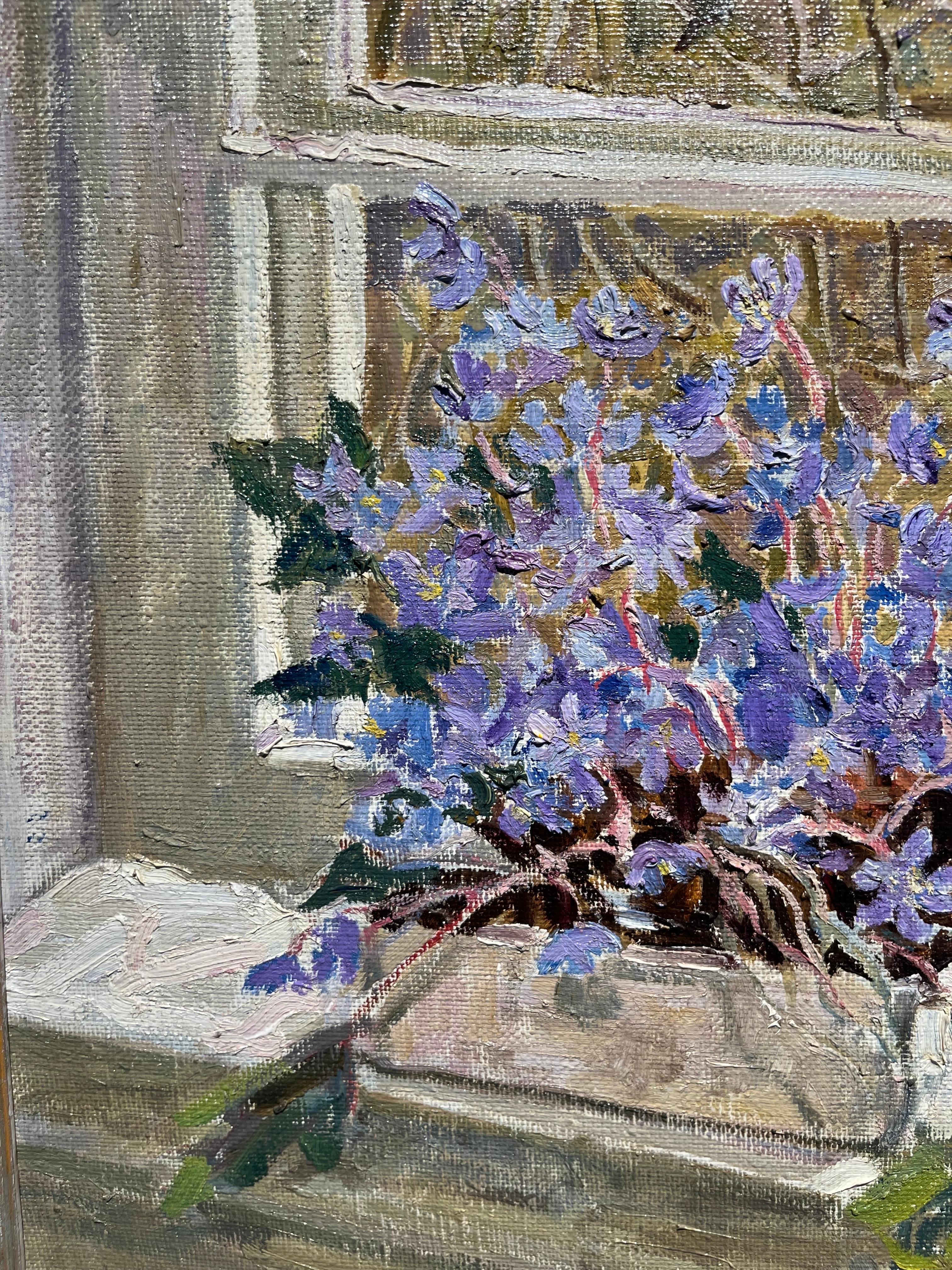 « Snowdrop », fenêtre, violet, violettes, huile cm  55 x 55  en vente 1