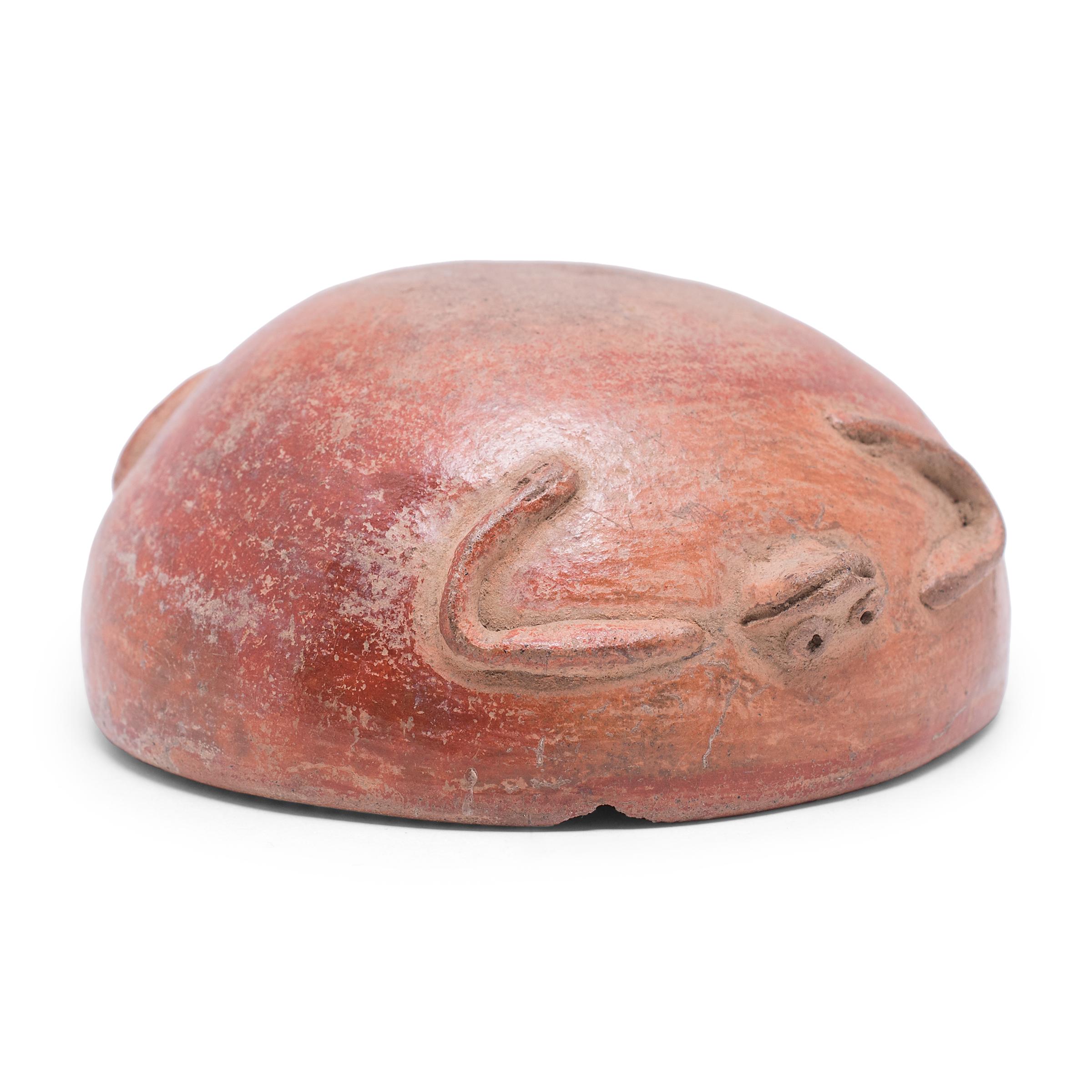 Bol à tortue Maya en faïence rouge, vers 600-900 apr. J.-C Bon état - En vente à Chicago, IL