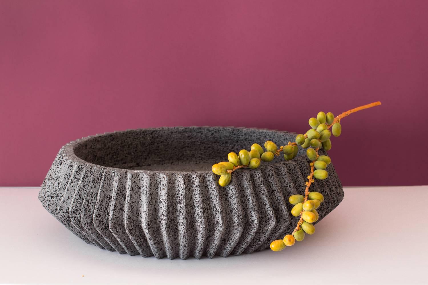 Pre-Columbian 'Mayapán' Bowl Handmade in Volcanic Rock For Sale