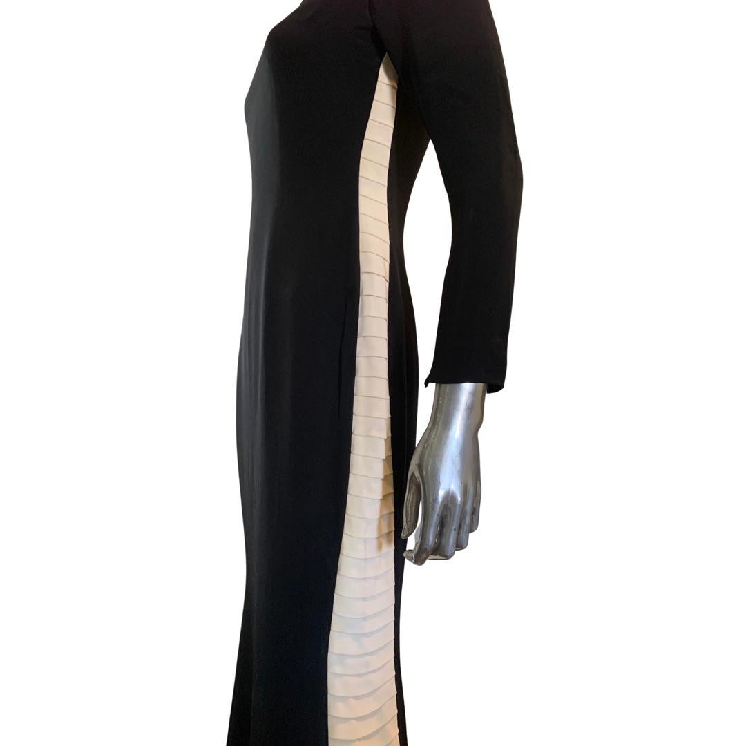 Mayela Haute Couture Italian Black & Crème Modern Evening Dress Size 6-8 For Sale 4