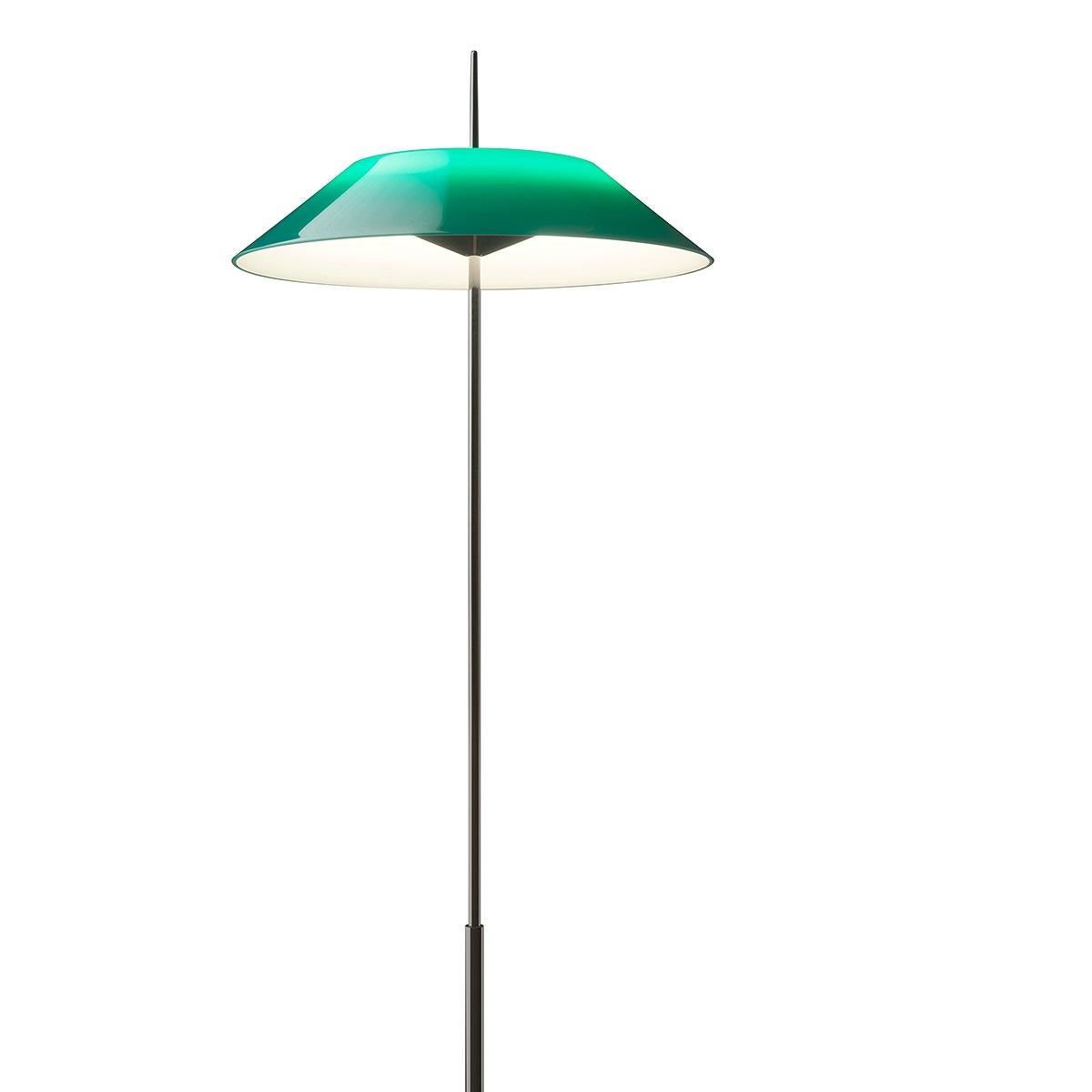 The Mayfair lamps are a Diego Fortunato design proposal. The entire Mayfair collection incorporates LED lighting and comes in green.

Installation type: Surface mounted

Shade: Polycarbonate diffuser

Materials
Base: Aluminum
Shade:
