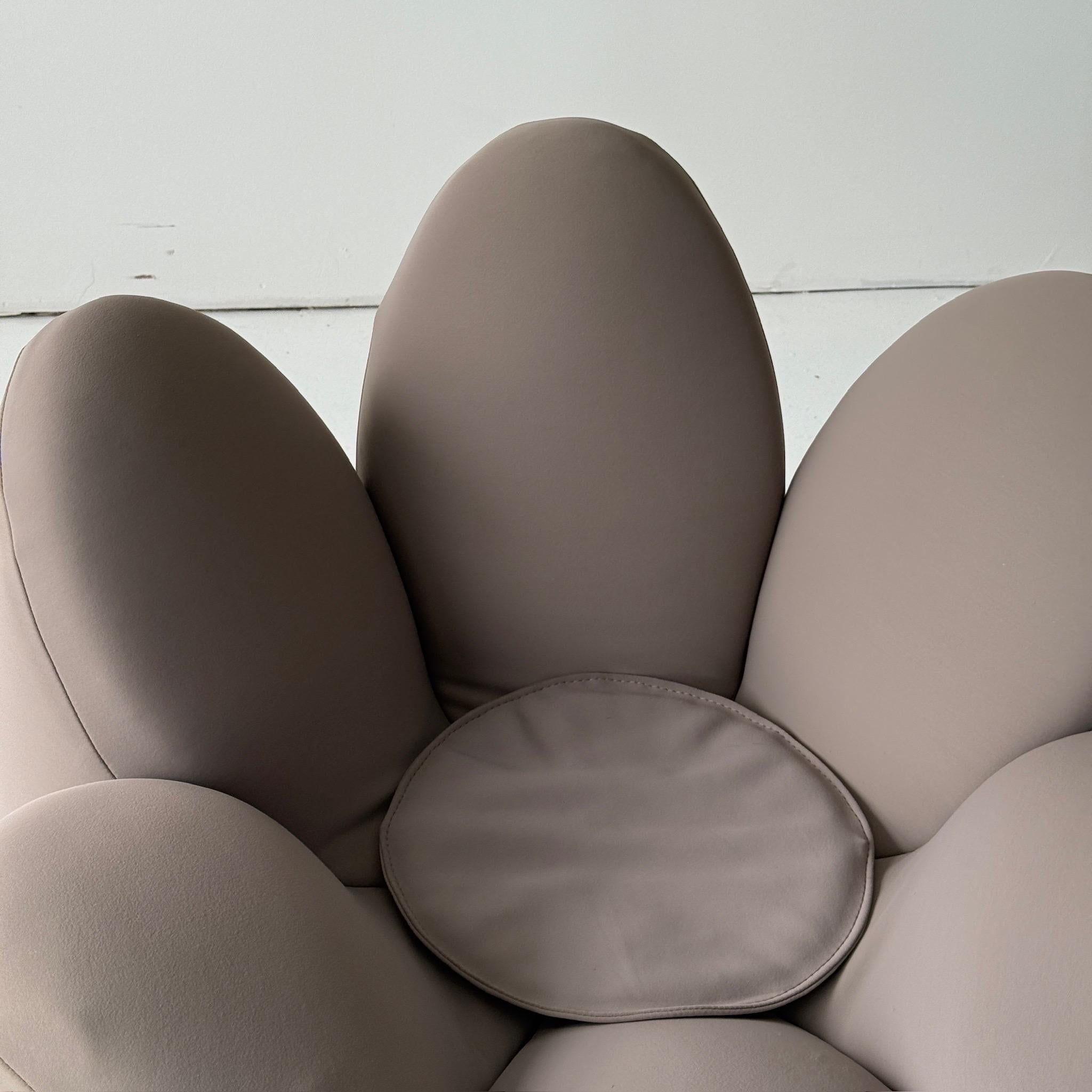 Mayflower-Stuhl von Fabrice Berrux für Roche Bobois (Postmoderne) im Angebot