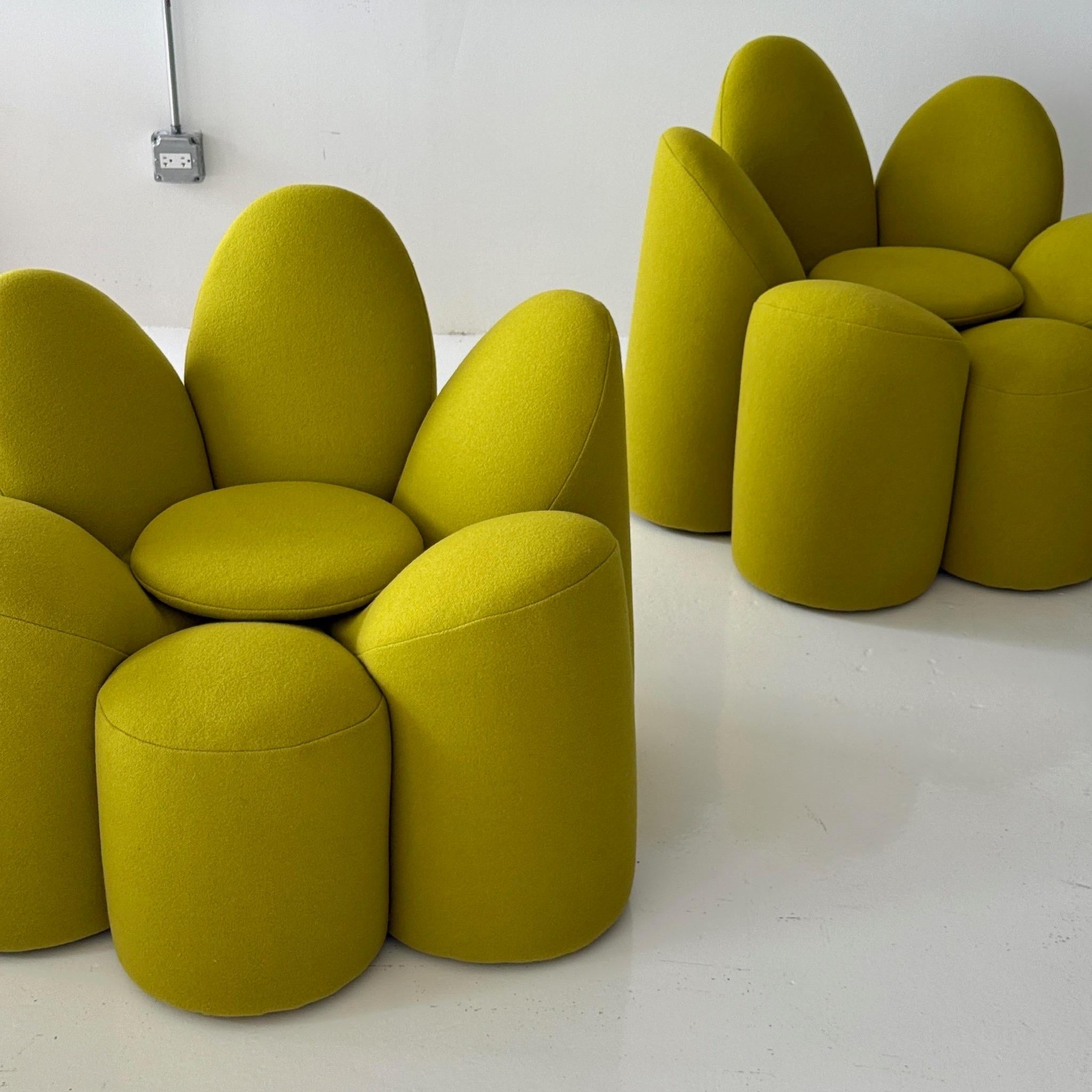 c. 2000s. Italia. Il prezzo si riferisce al set. Contattaci se vuoi acquistare un singolo articolo. Rivestito in Kvadrat Tonus 4 

